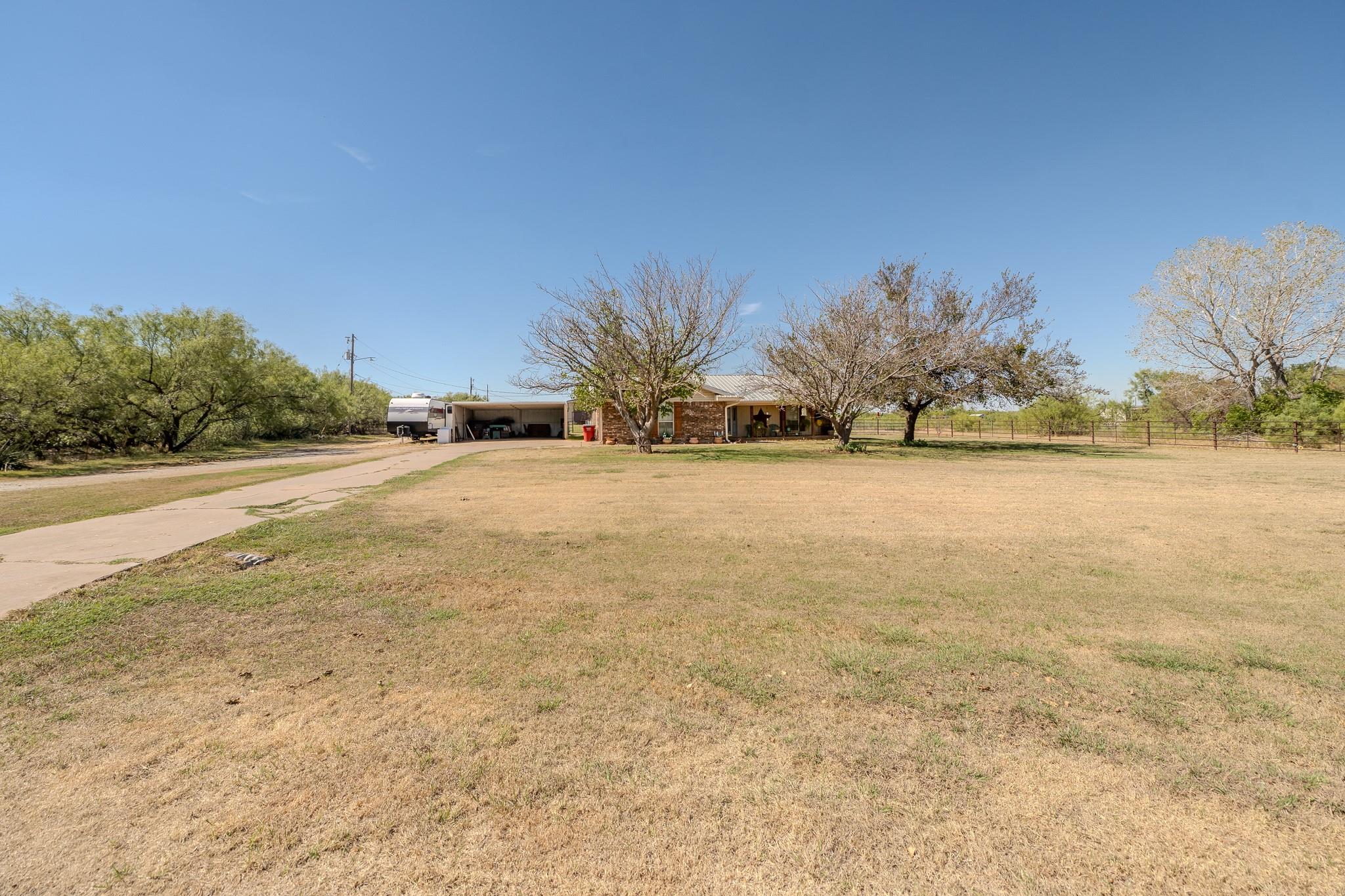 main property photo 31