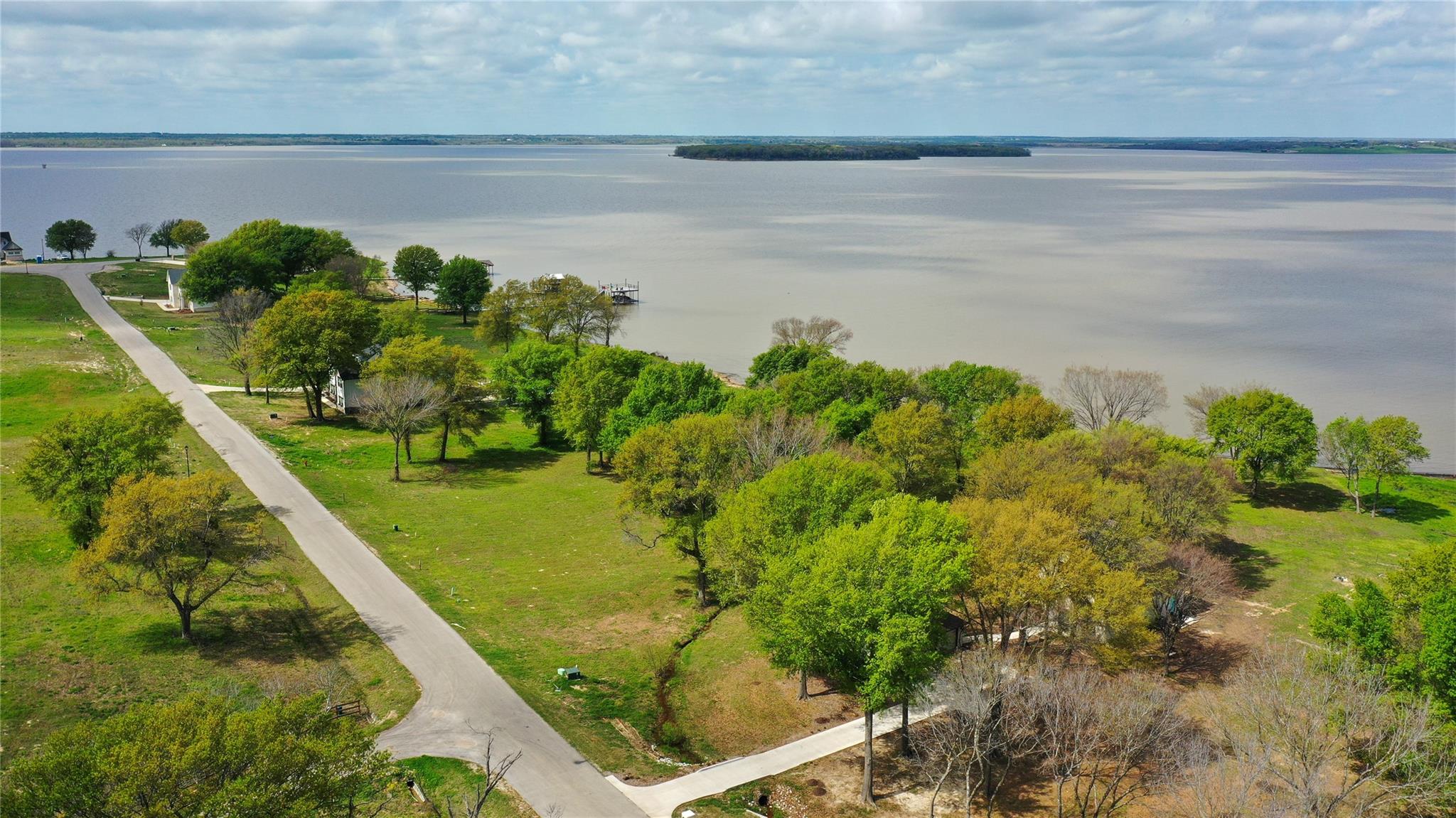 main property photo 9