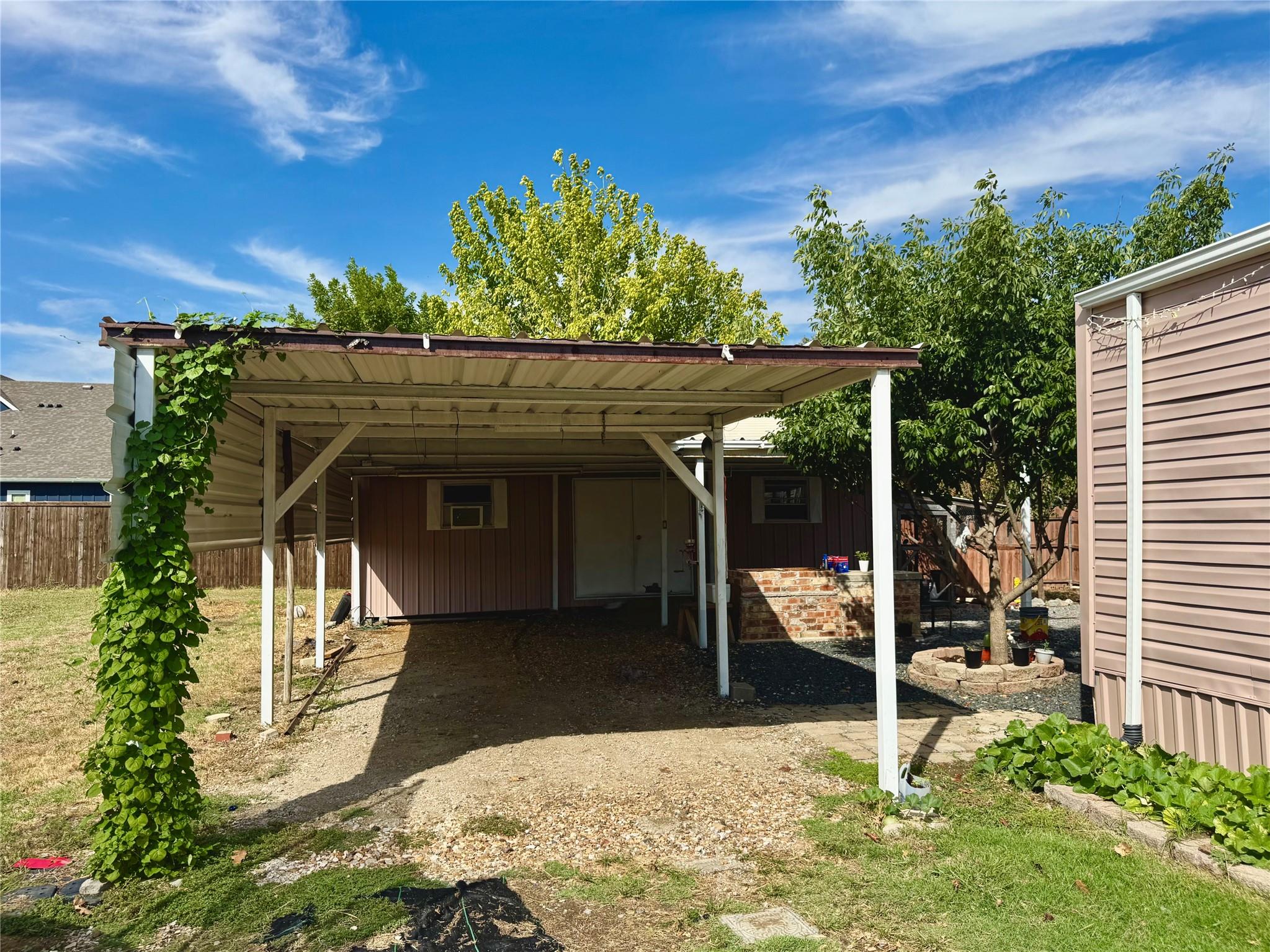 main property photo 23