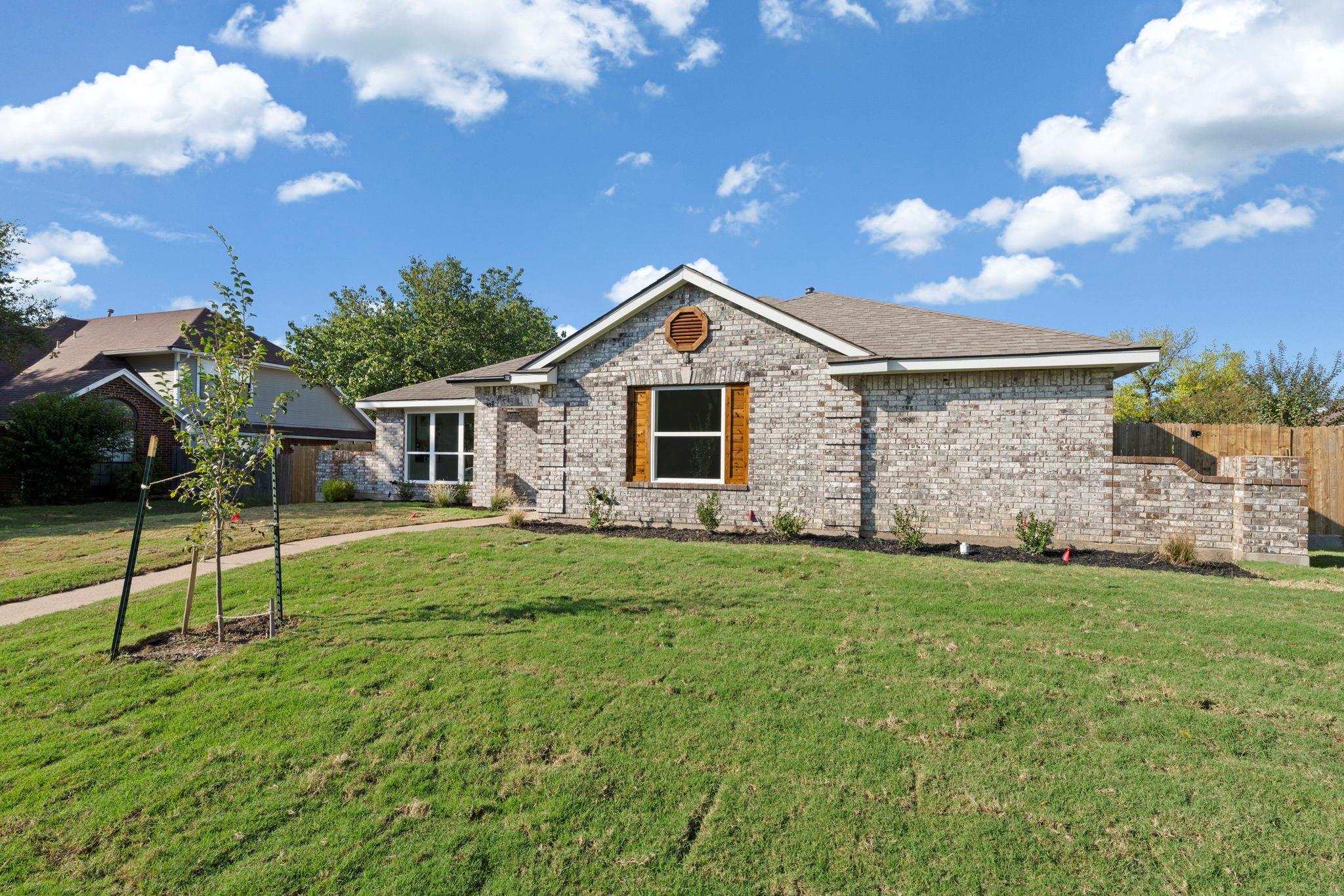 main property photo 23