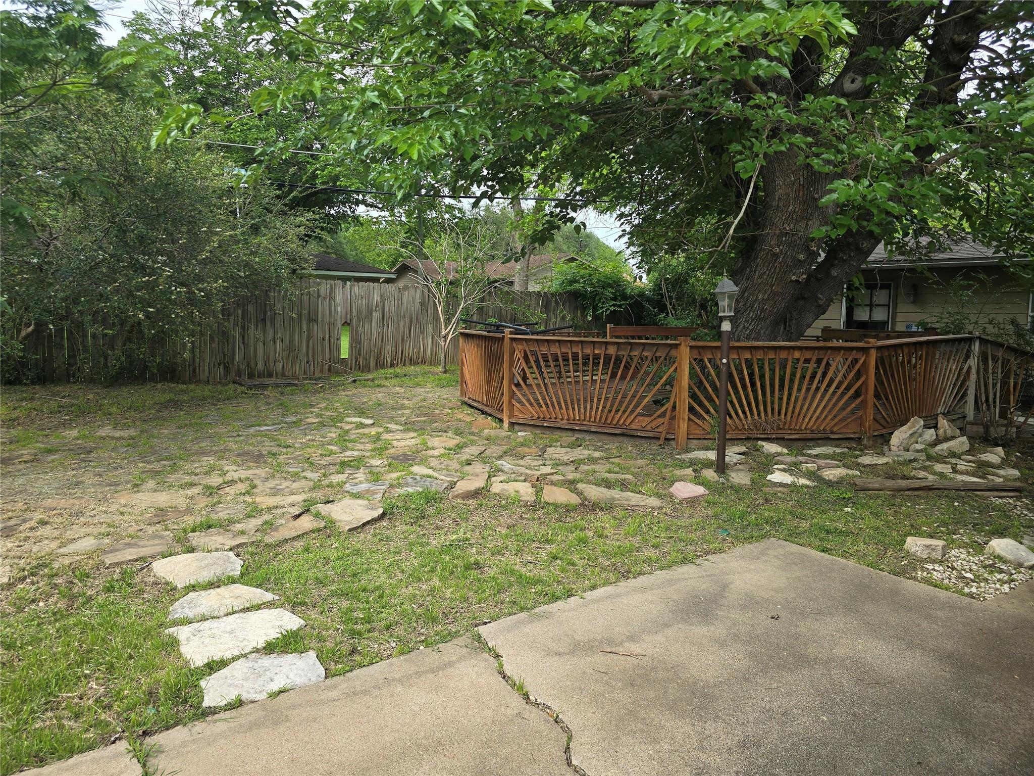 main property photo 14