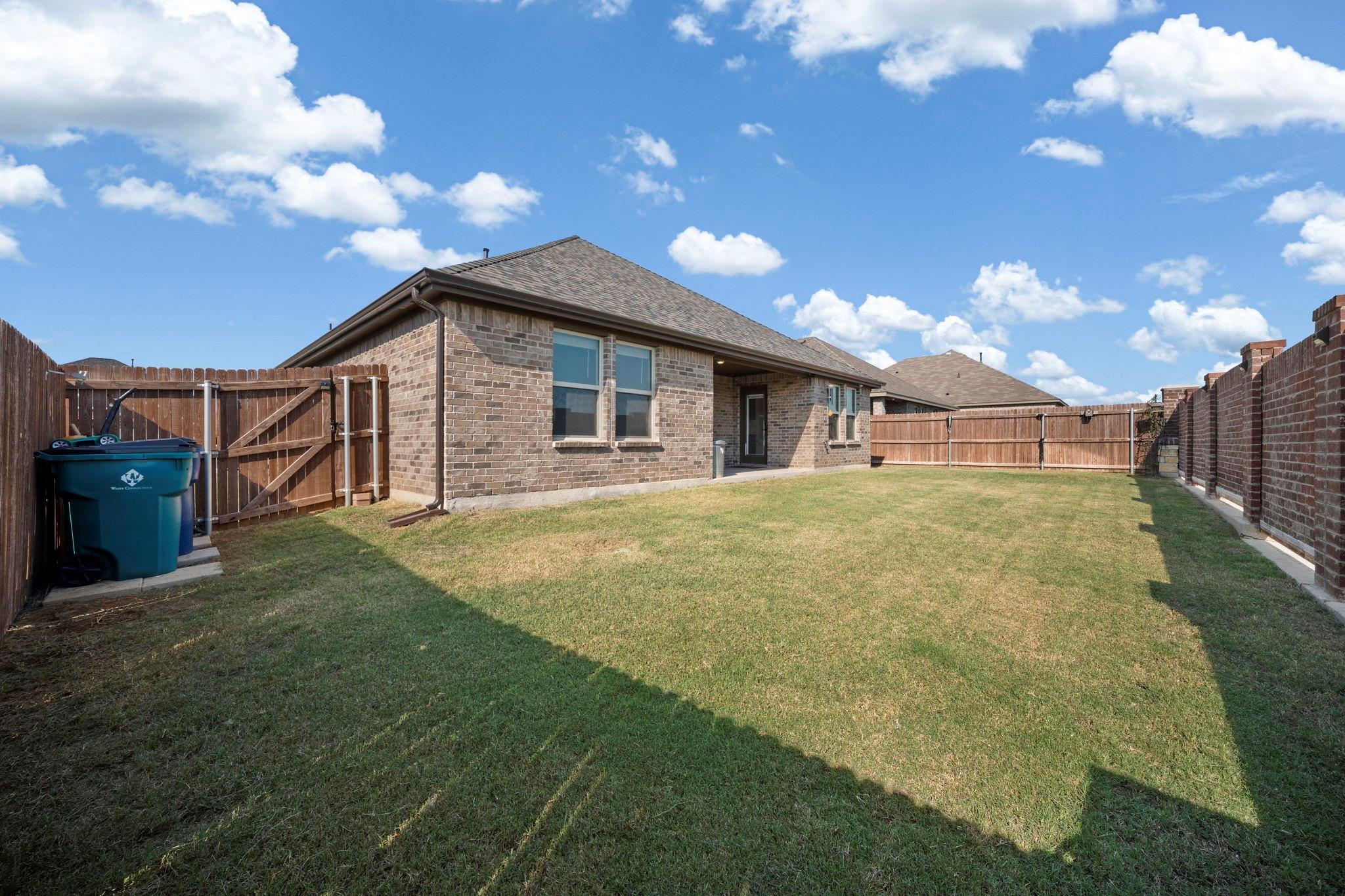 main property photo 23