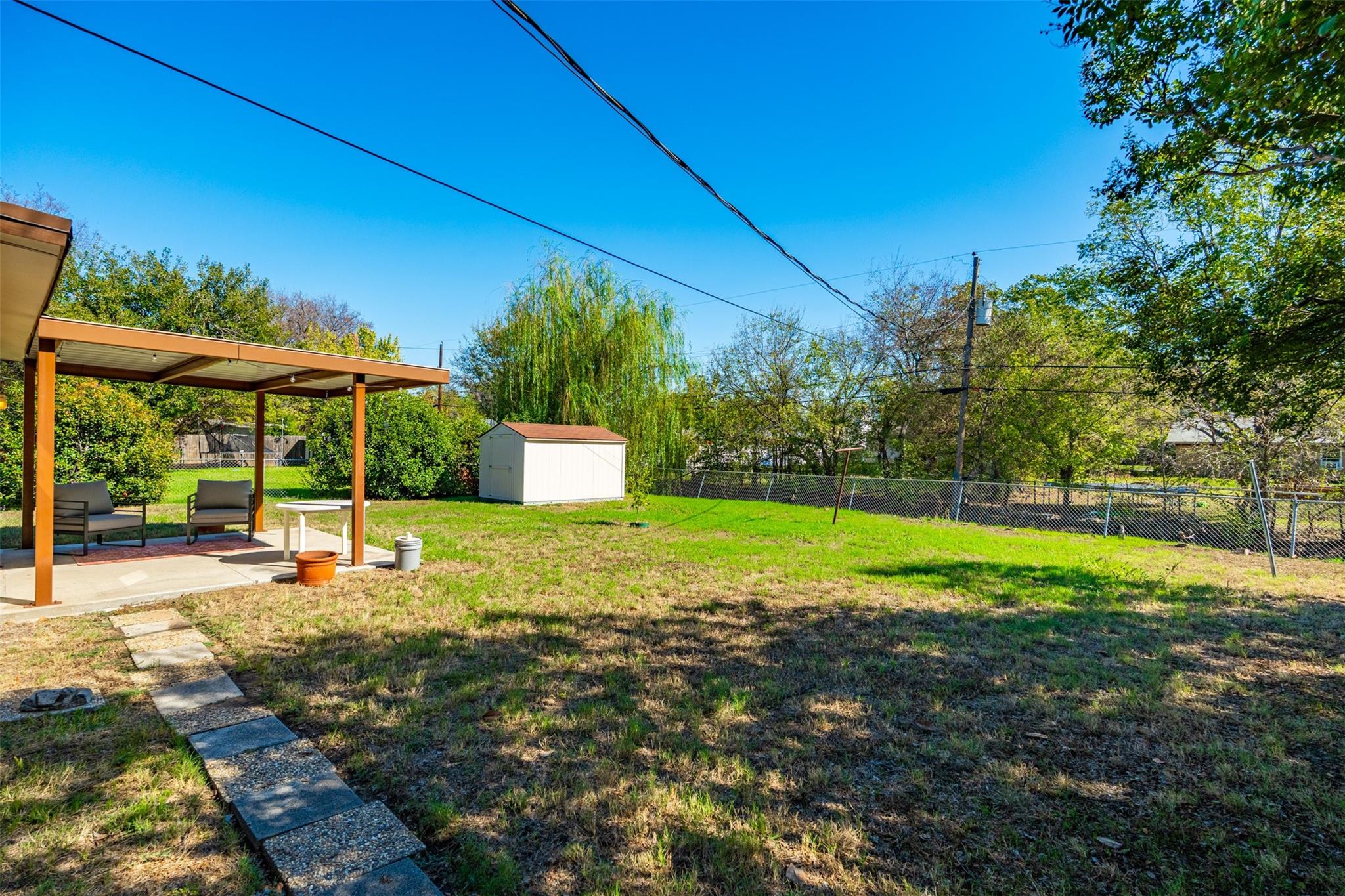 main property photo 18