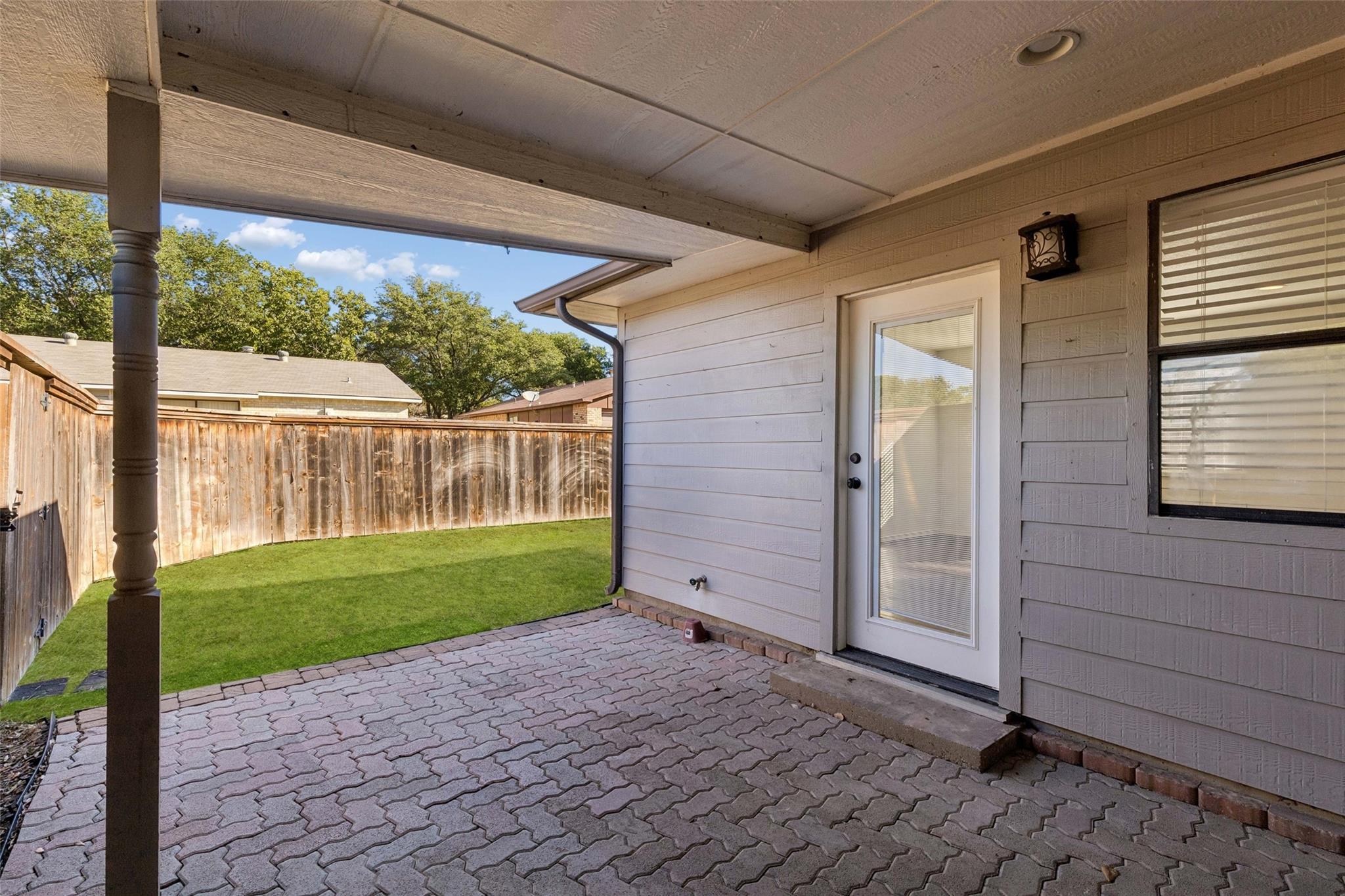main property photo 28