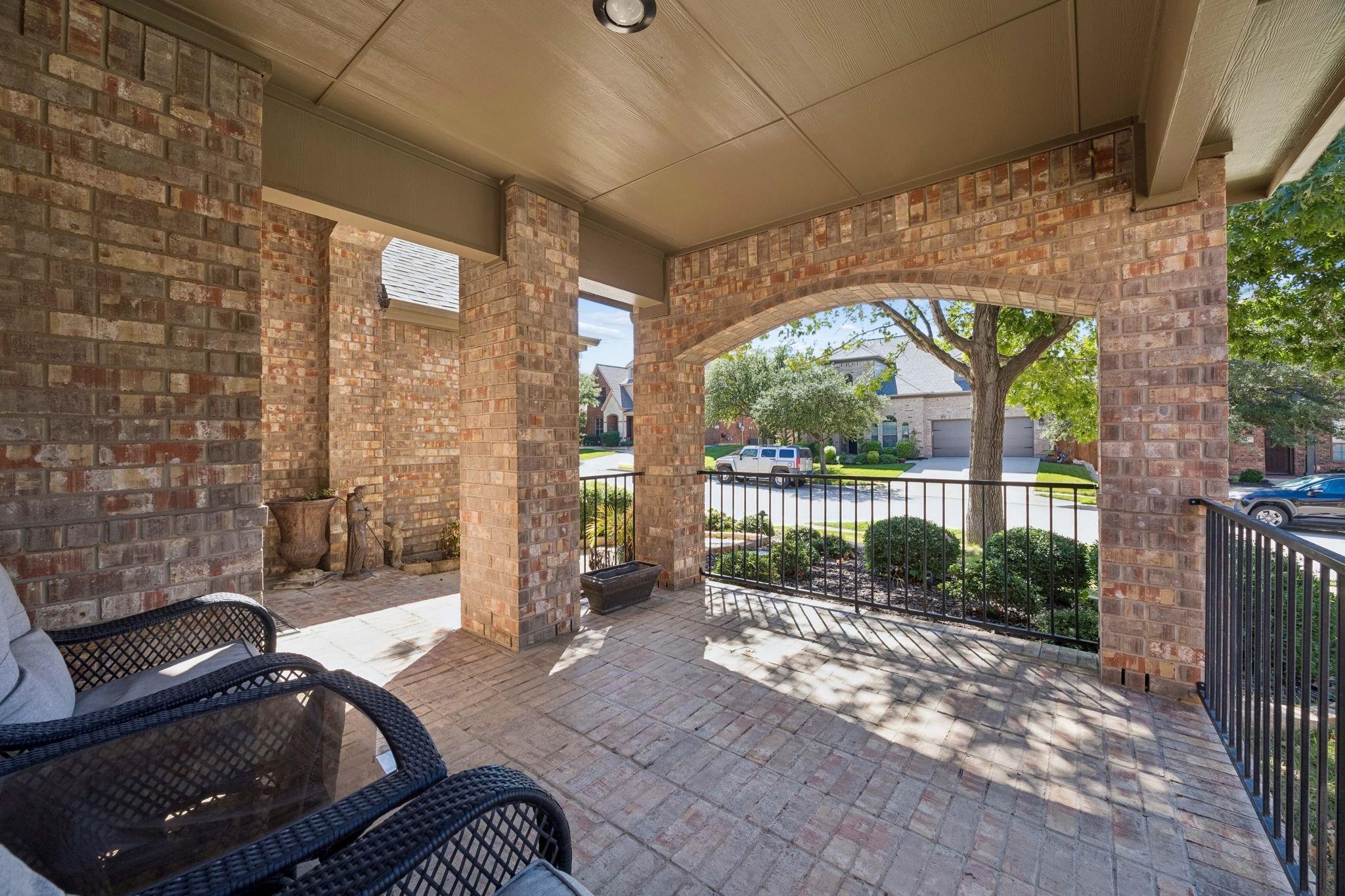 main property photo 3