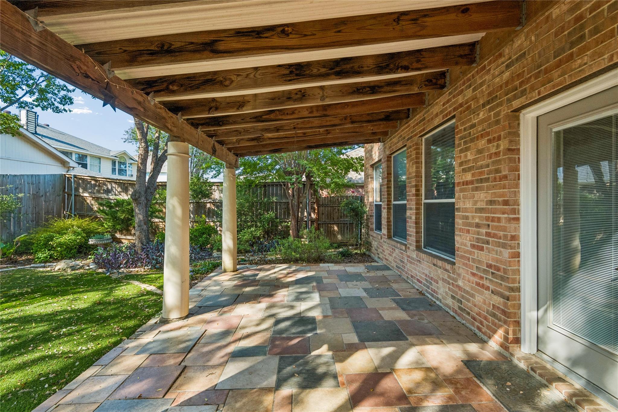 main property photo 32