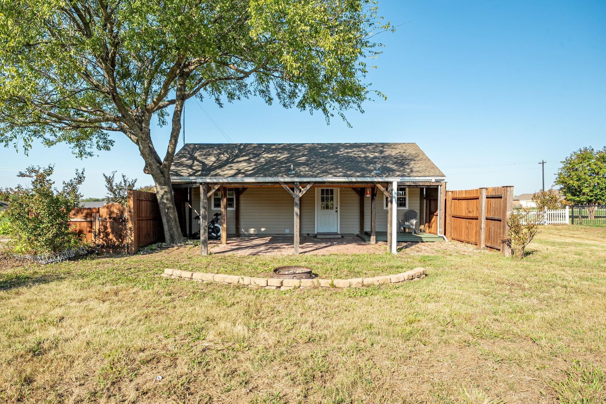main property photo 8