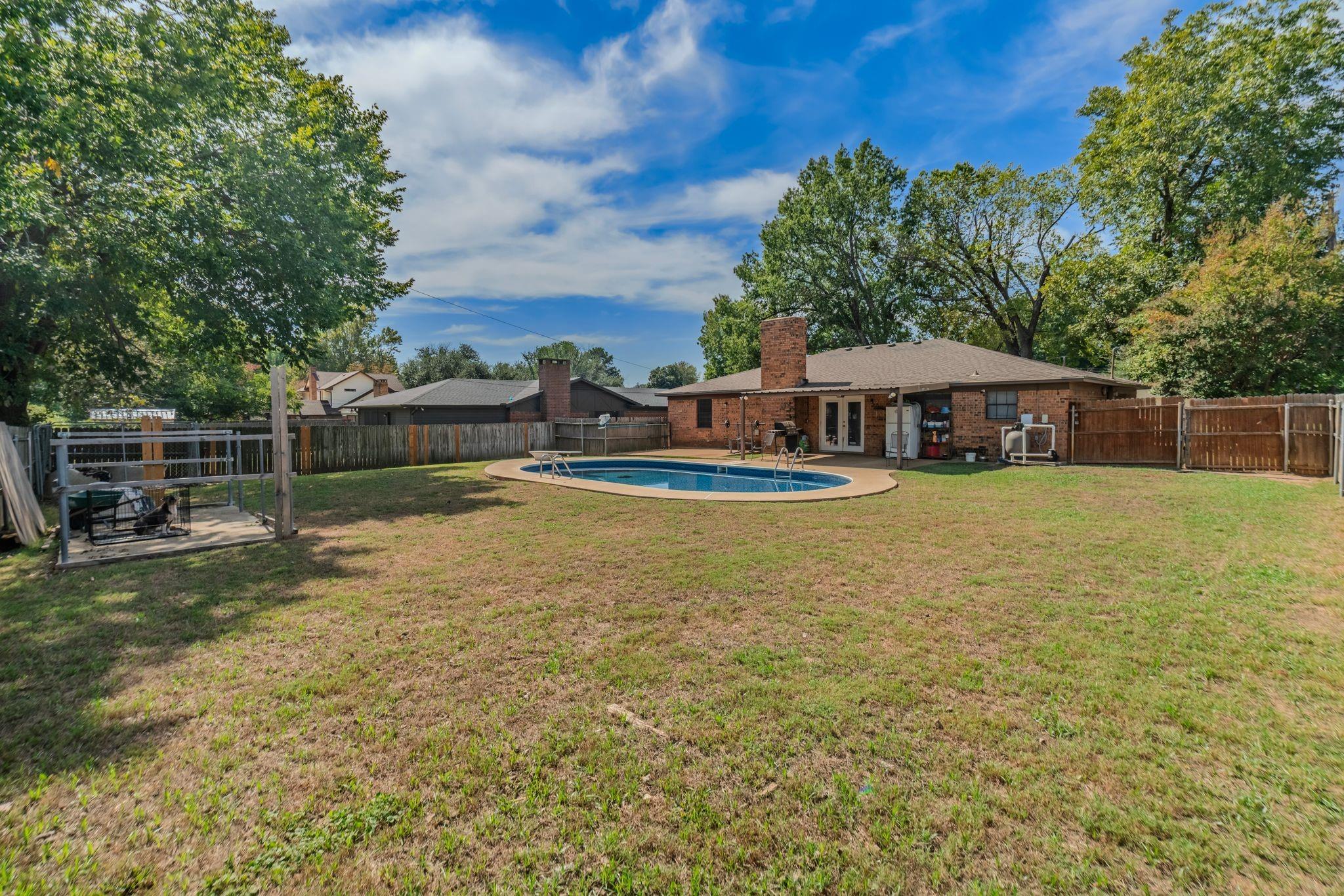 main property photo 18
