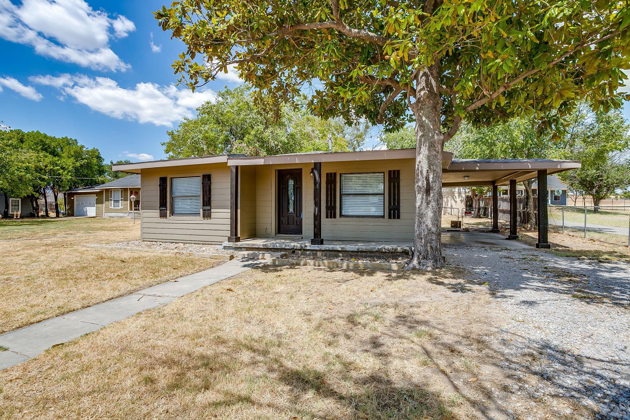 main property photo 12