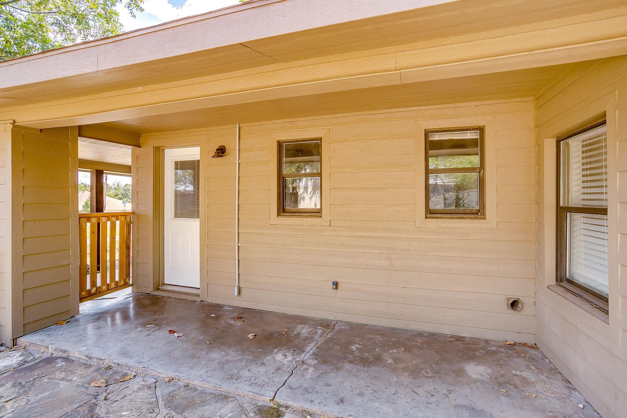 main property photo 28