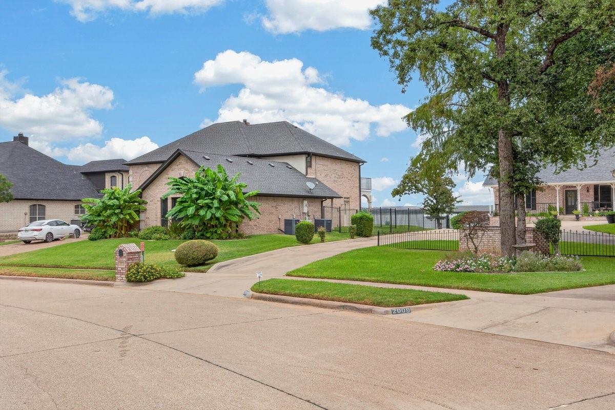 main property photo 36