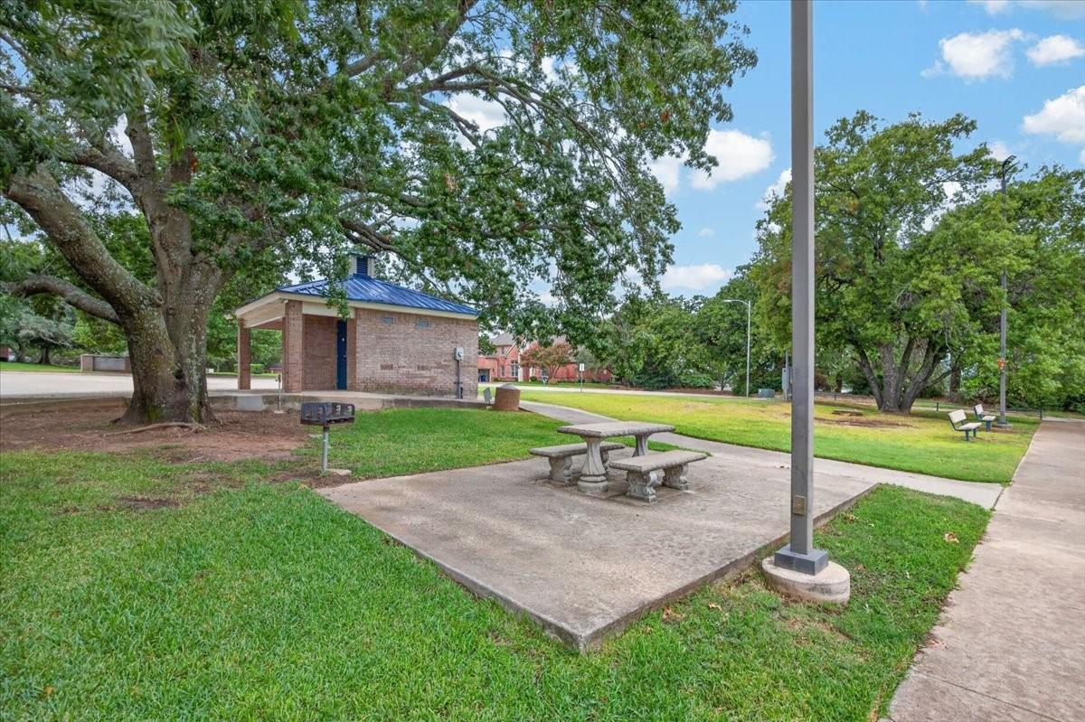 main property photo 38