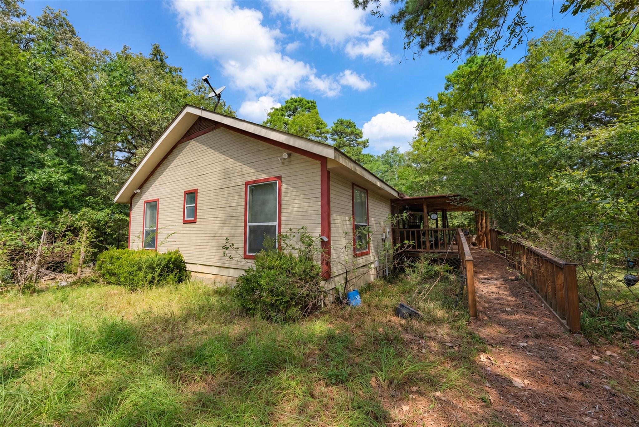 main property photo 17