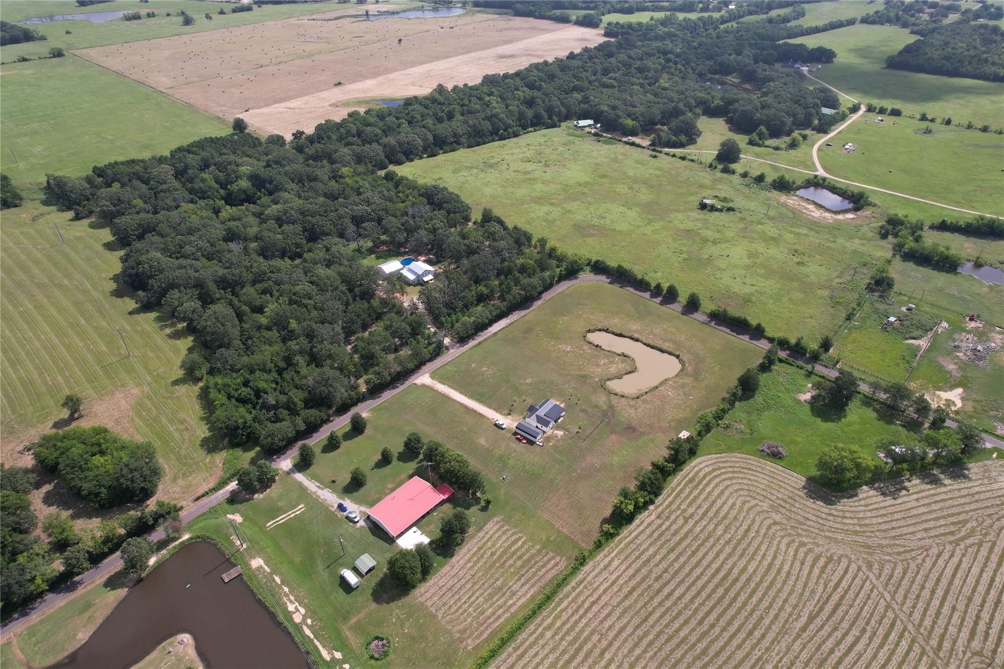 main property photo 27