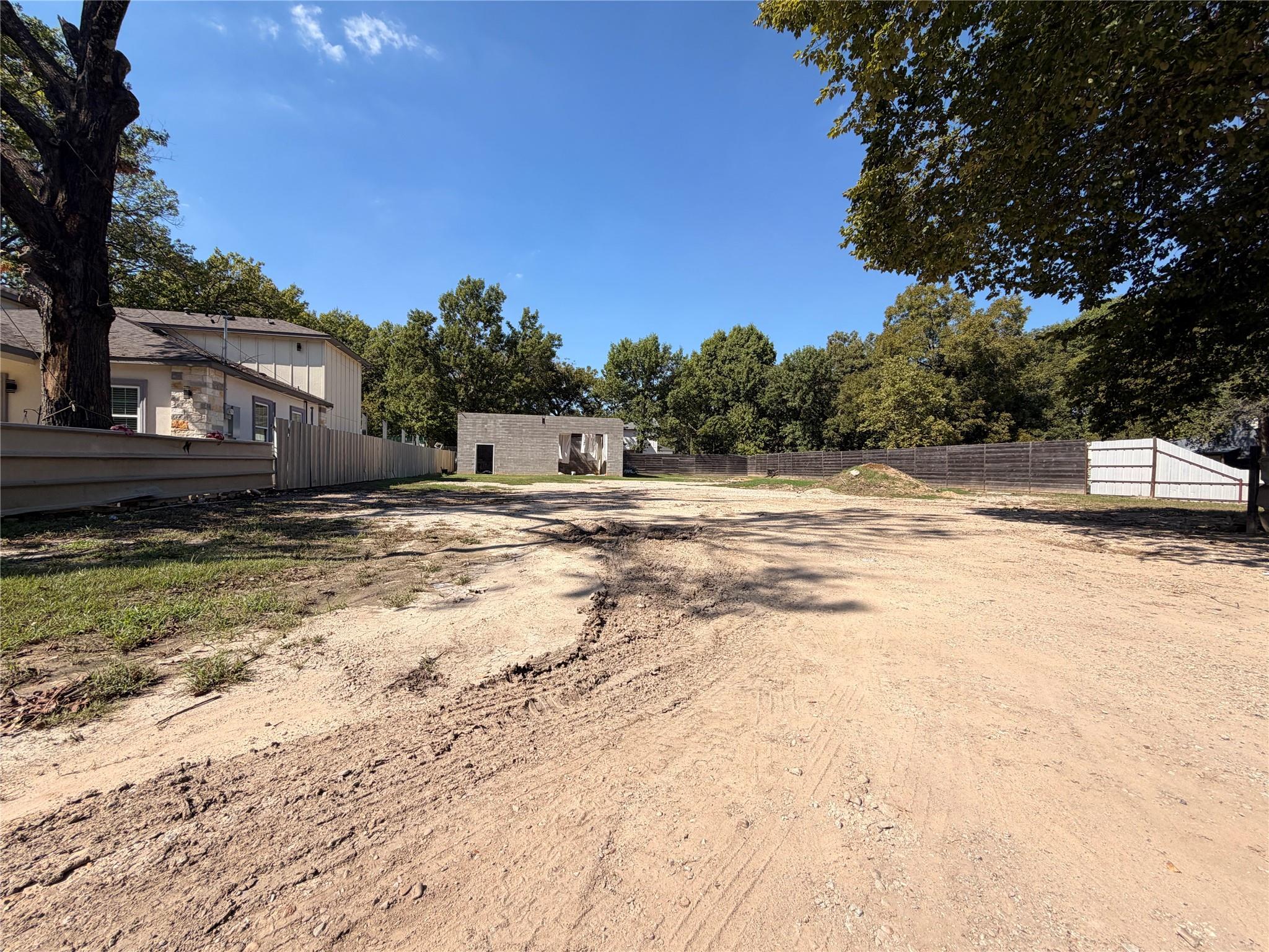 main property photo 5