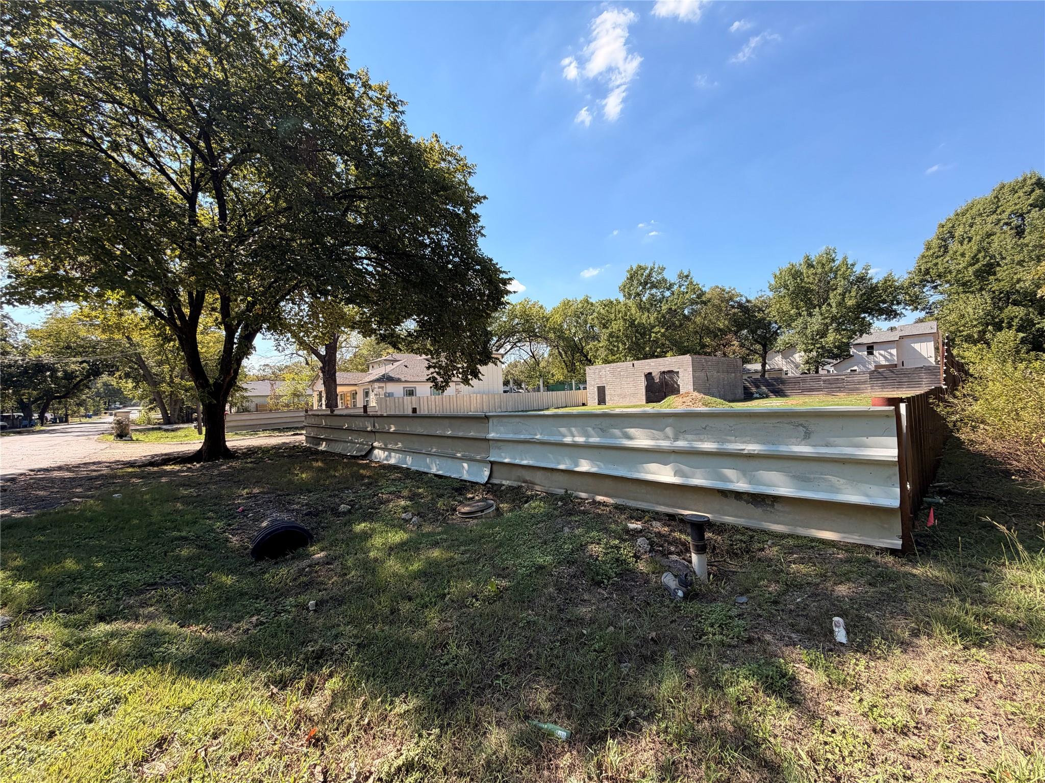 main property photo 7