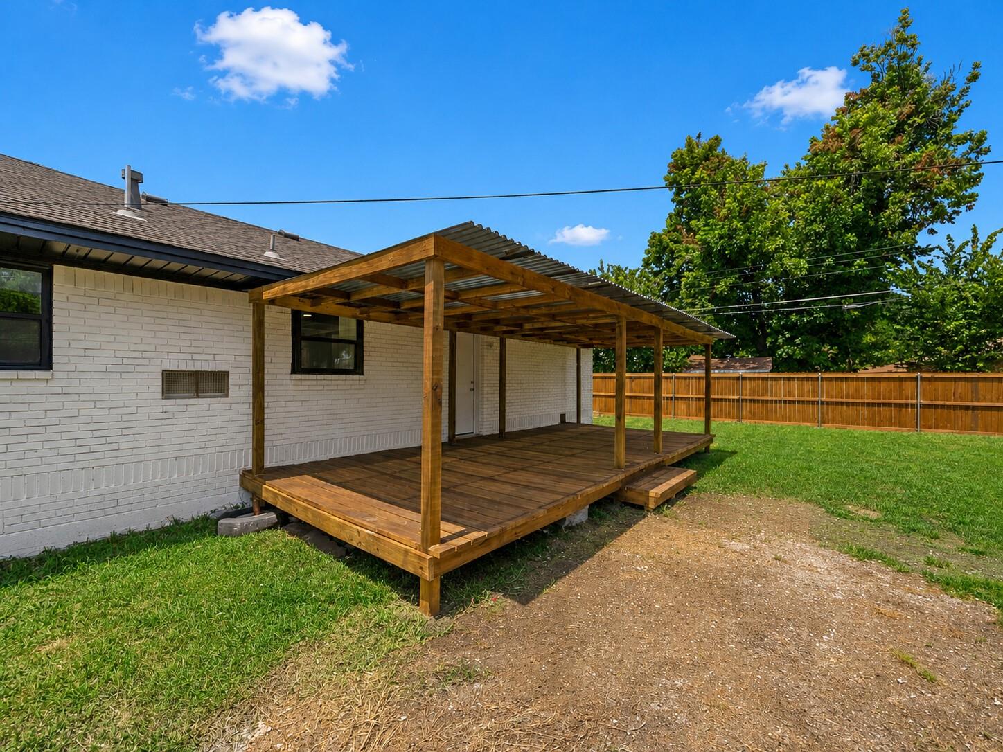 main property photo 29