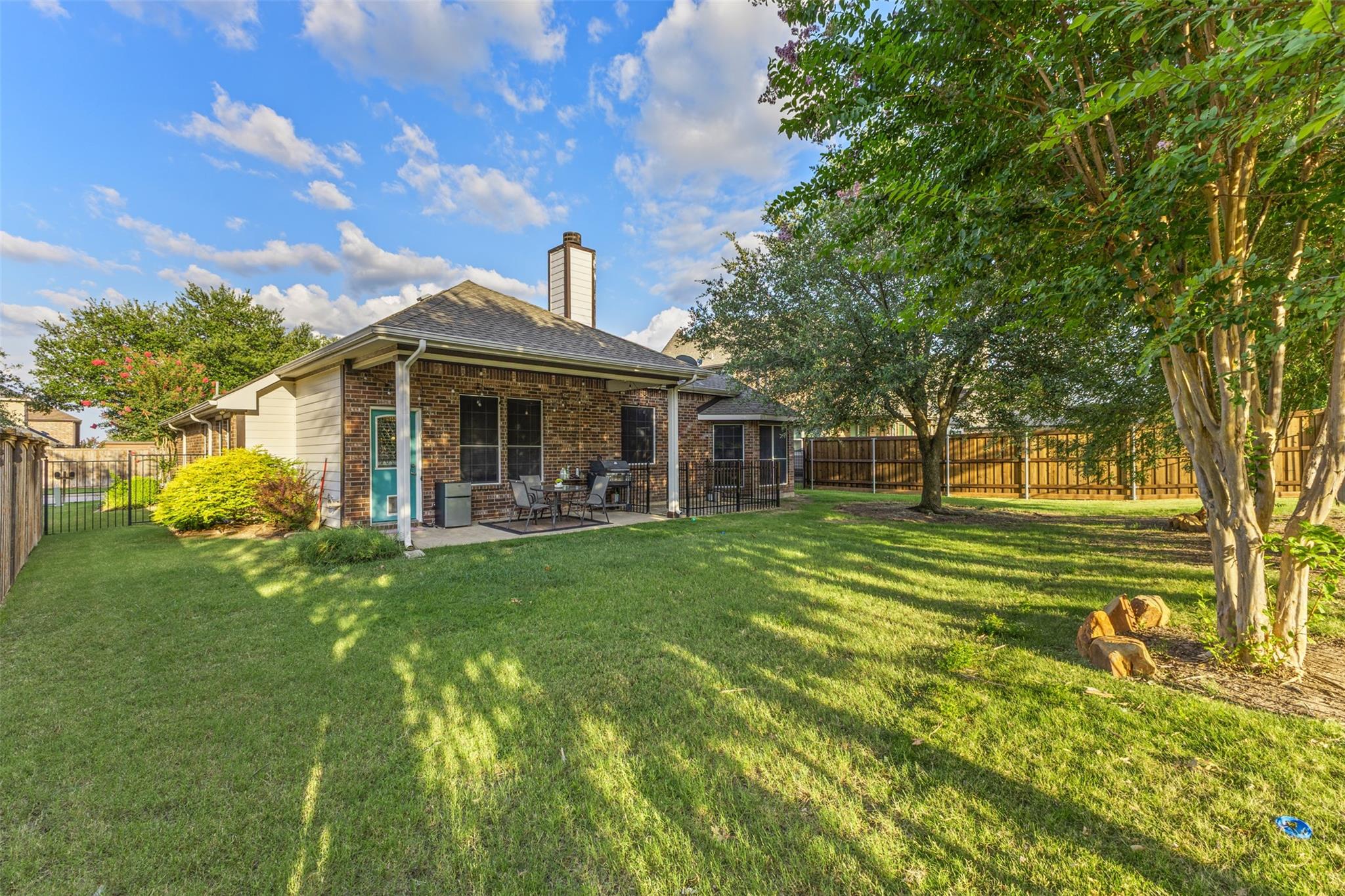 main property photo 30