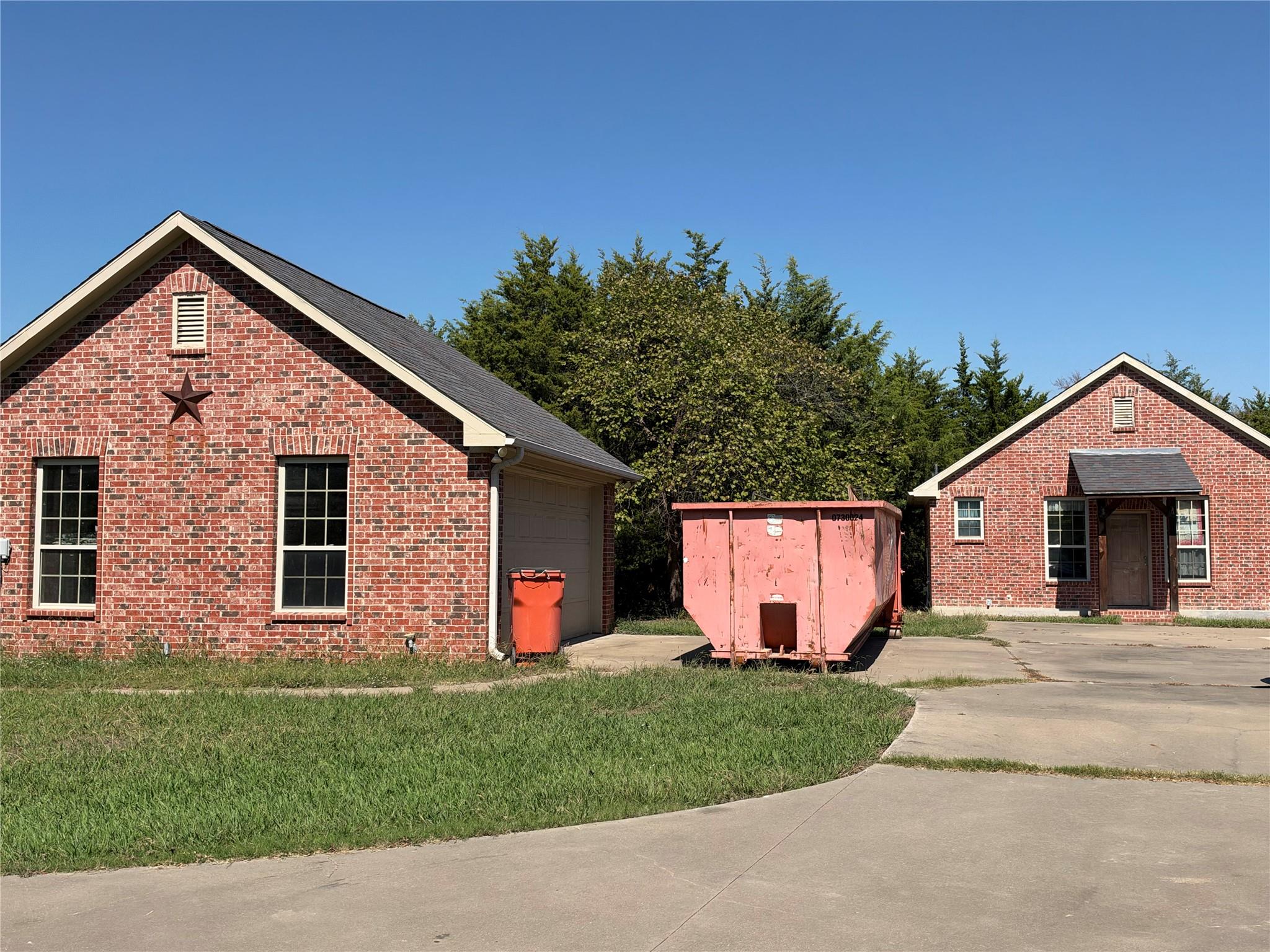 main property photo 33