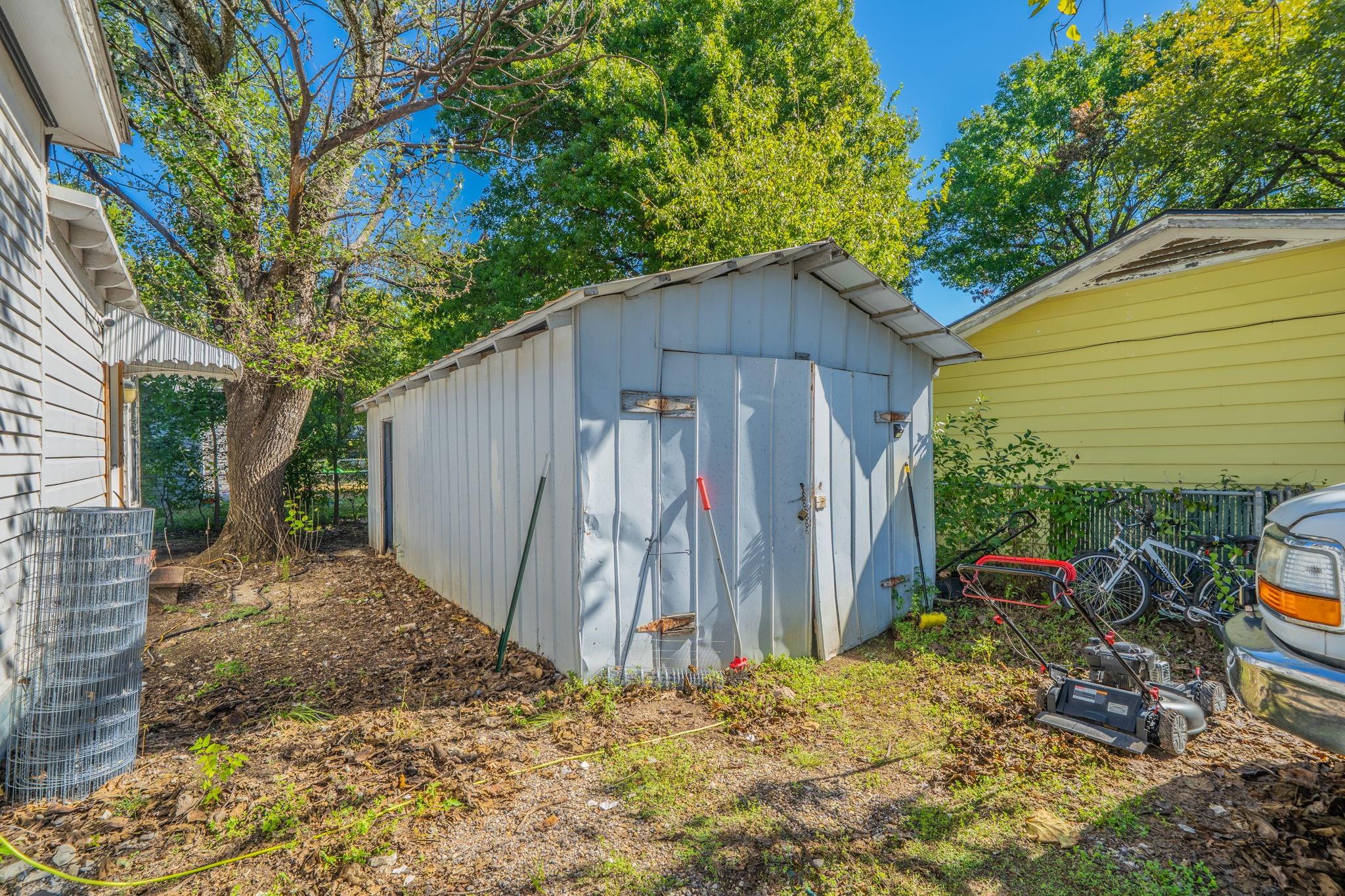 main property photo 19