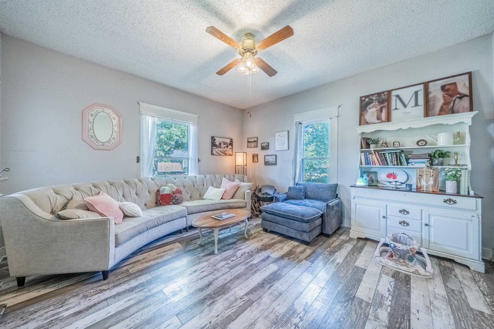main property photo 3