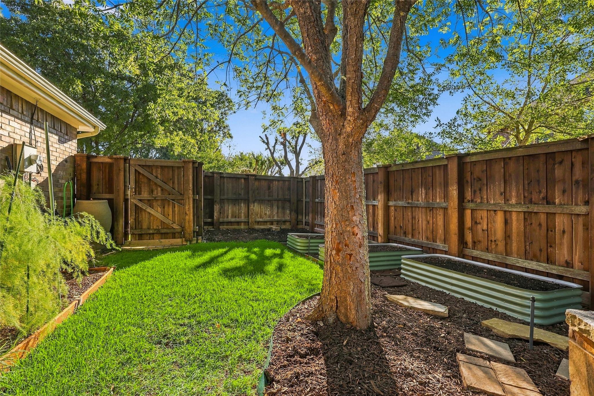 main property photo 37