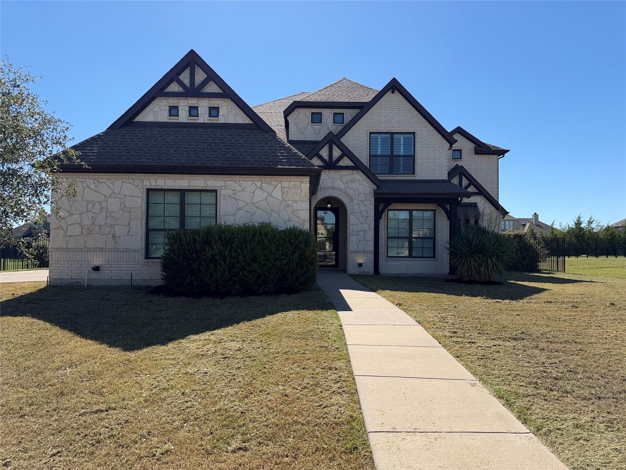 main property photo 0