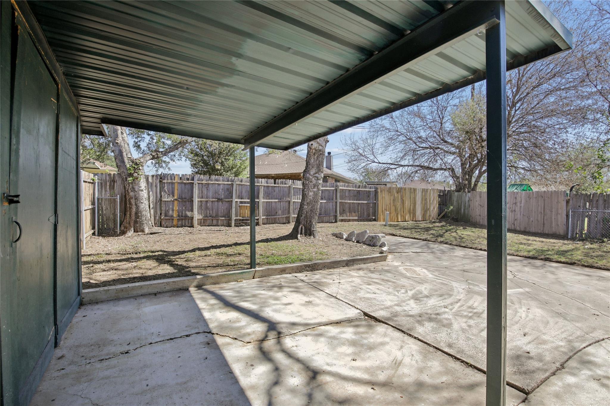 main property photo 22