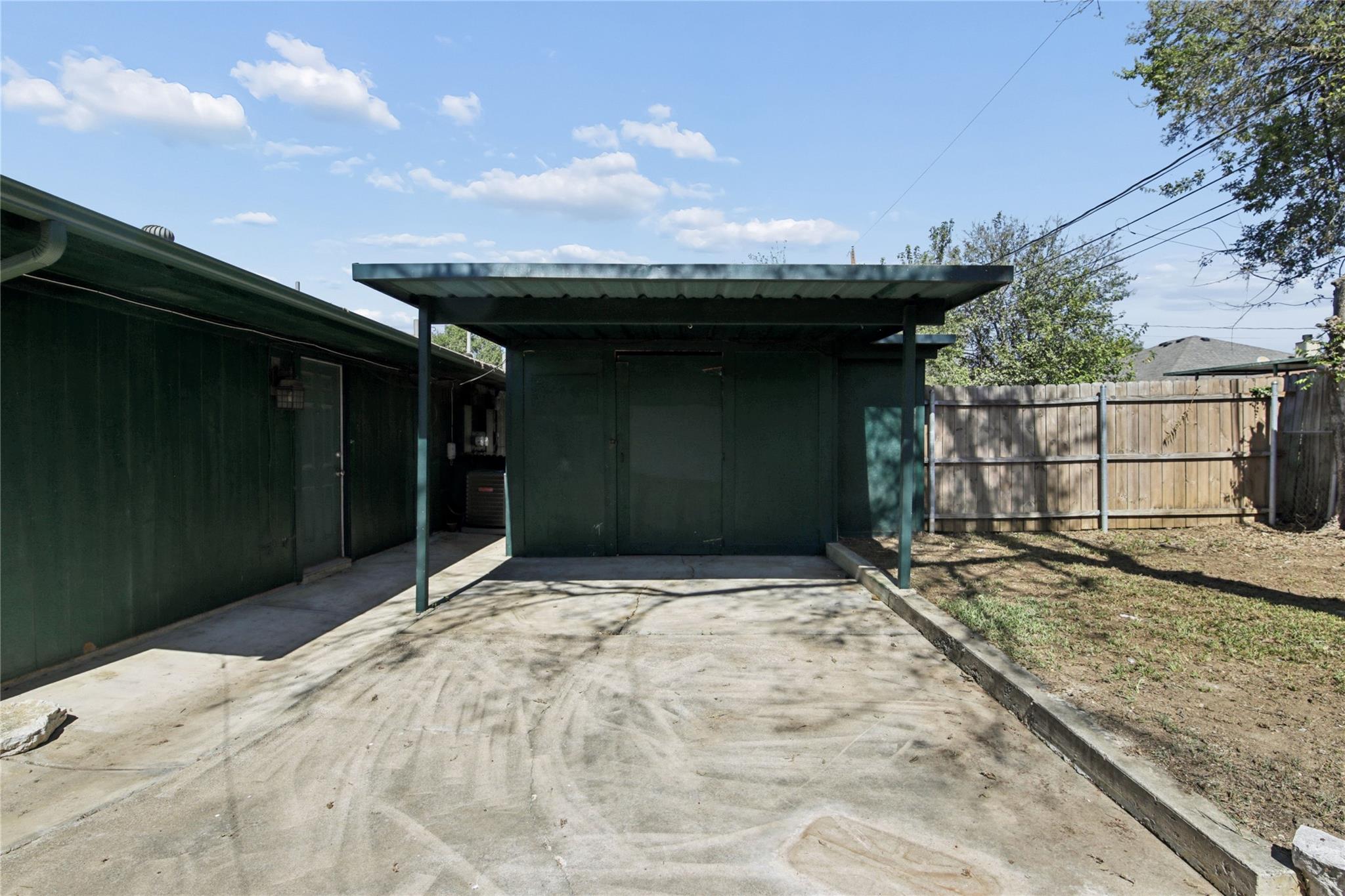 main property photo 23