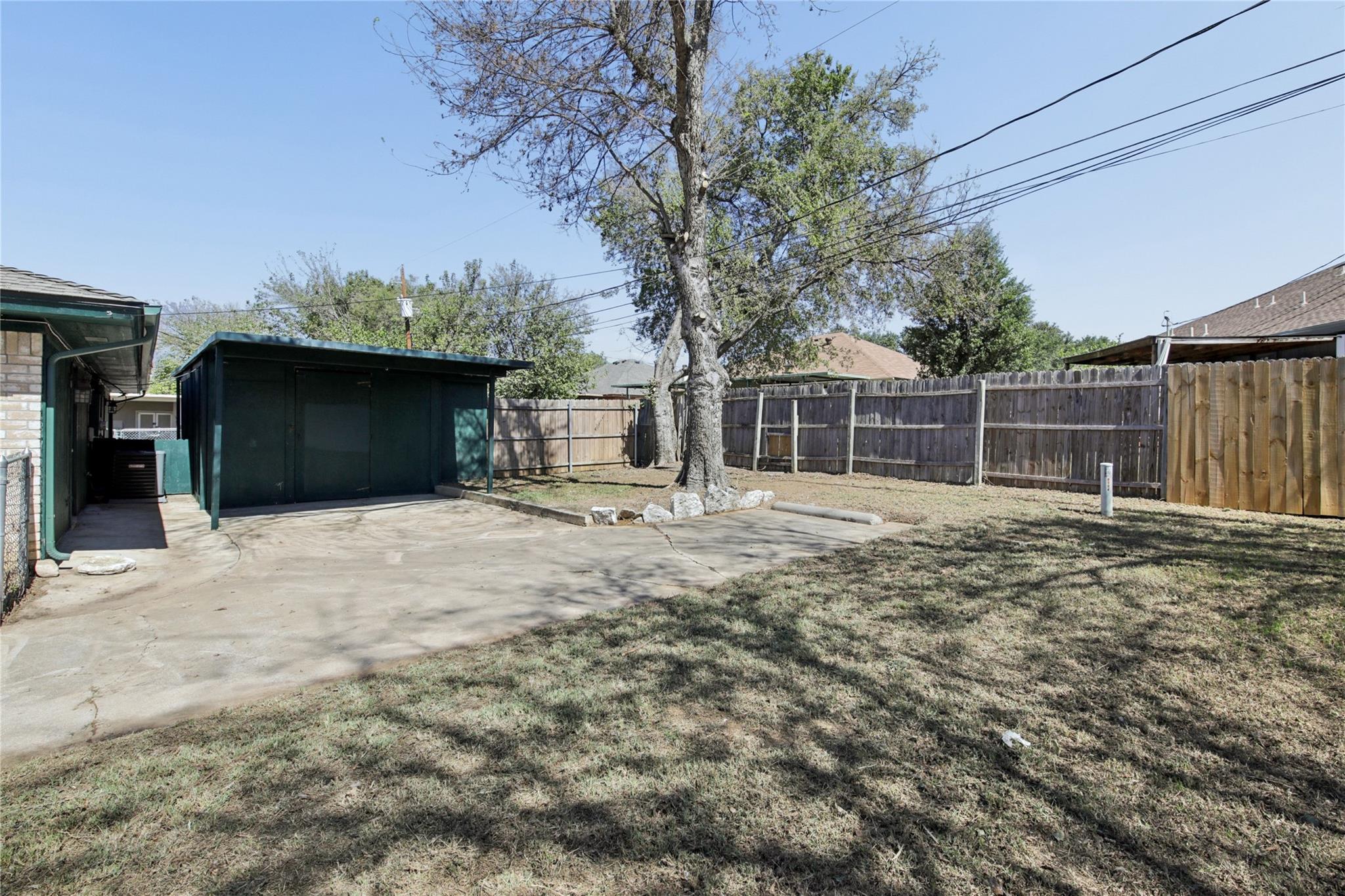 main property photo 25