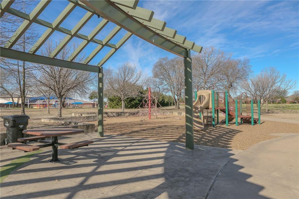 main property photo 14