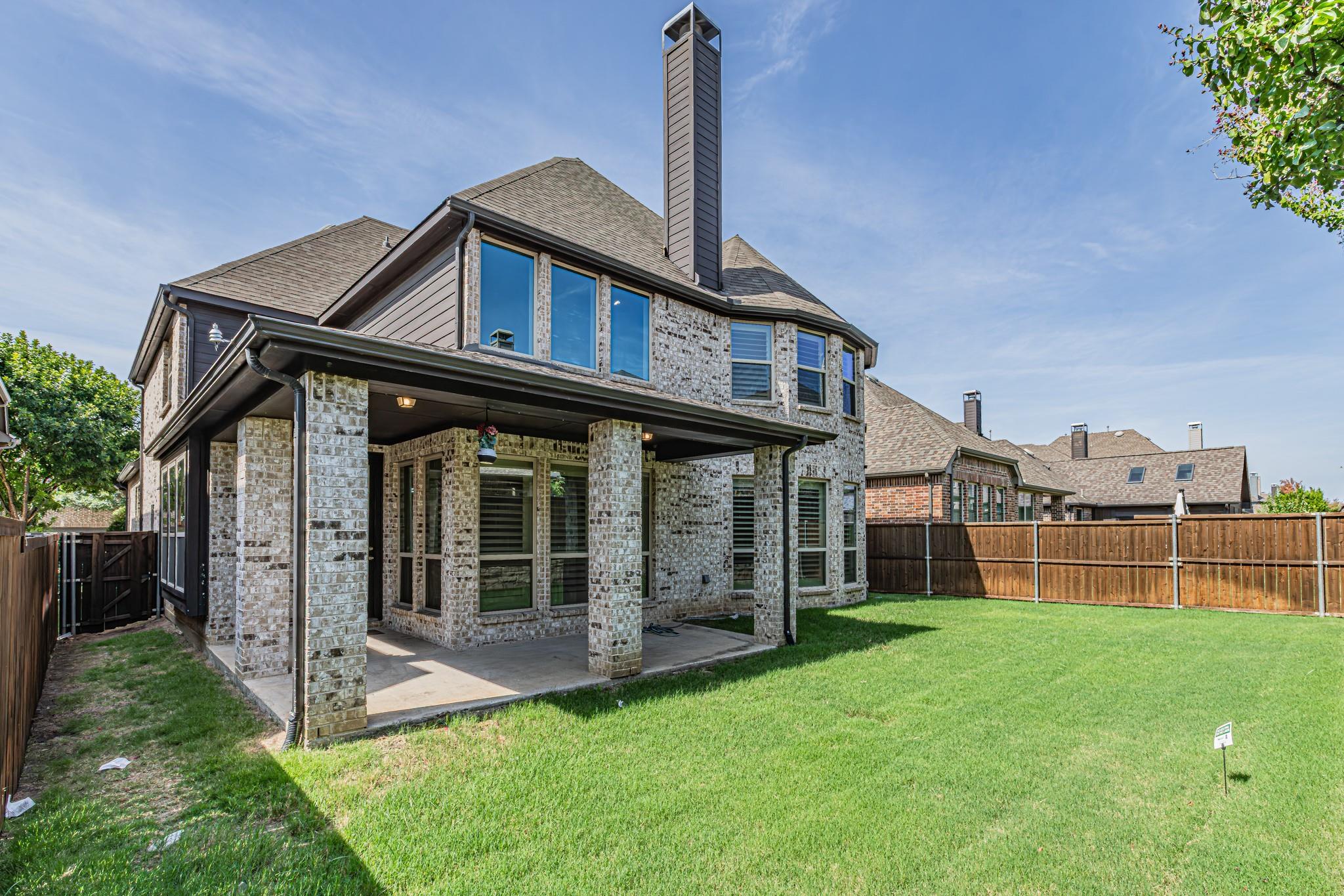 main property photo 37