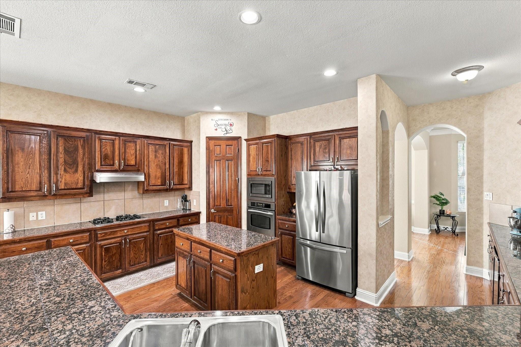 main property photo 15