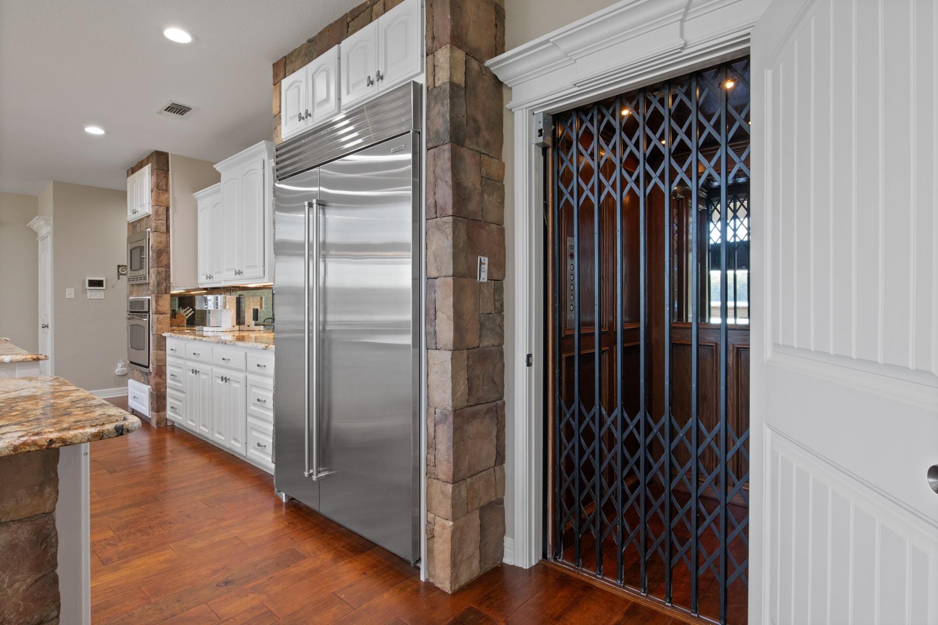 main property photo 9