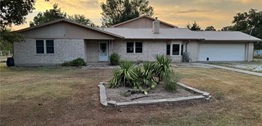 image of property with 3 Bed | 1 Bath | 2,001 Sqft