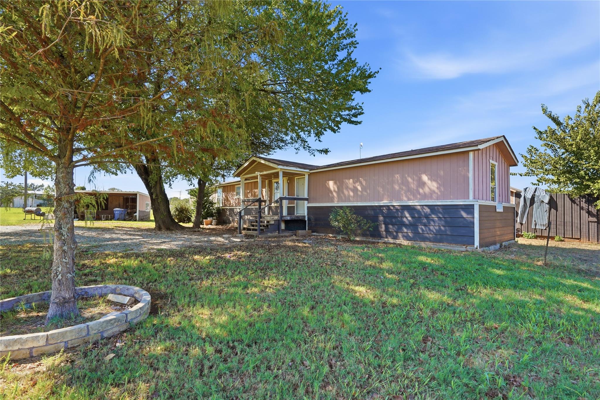 main property photo 0