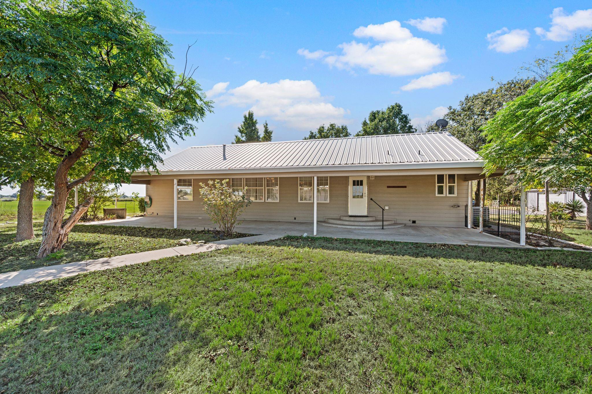 main property photo 15