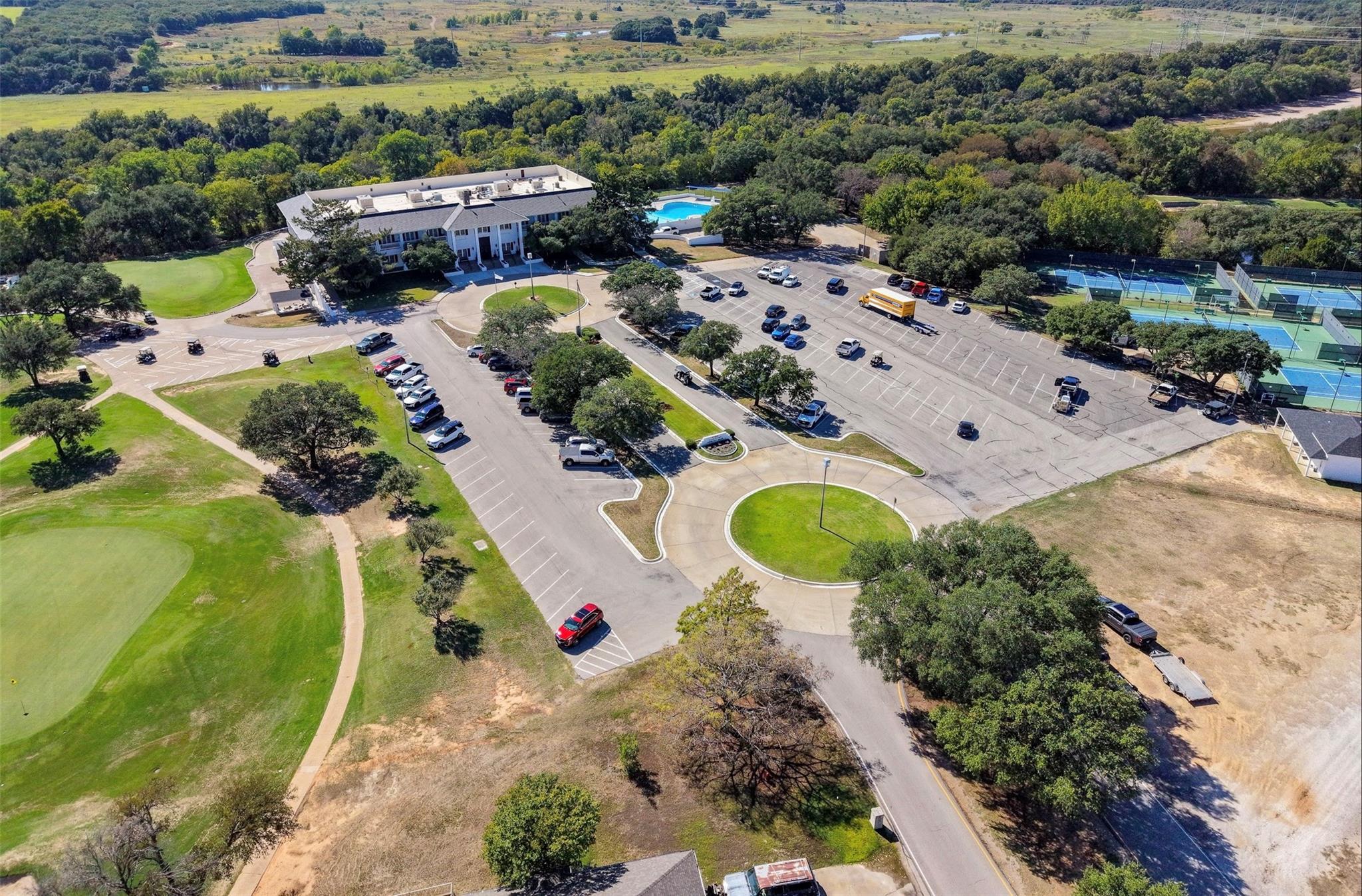 main property photo 16