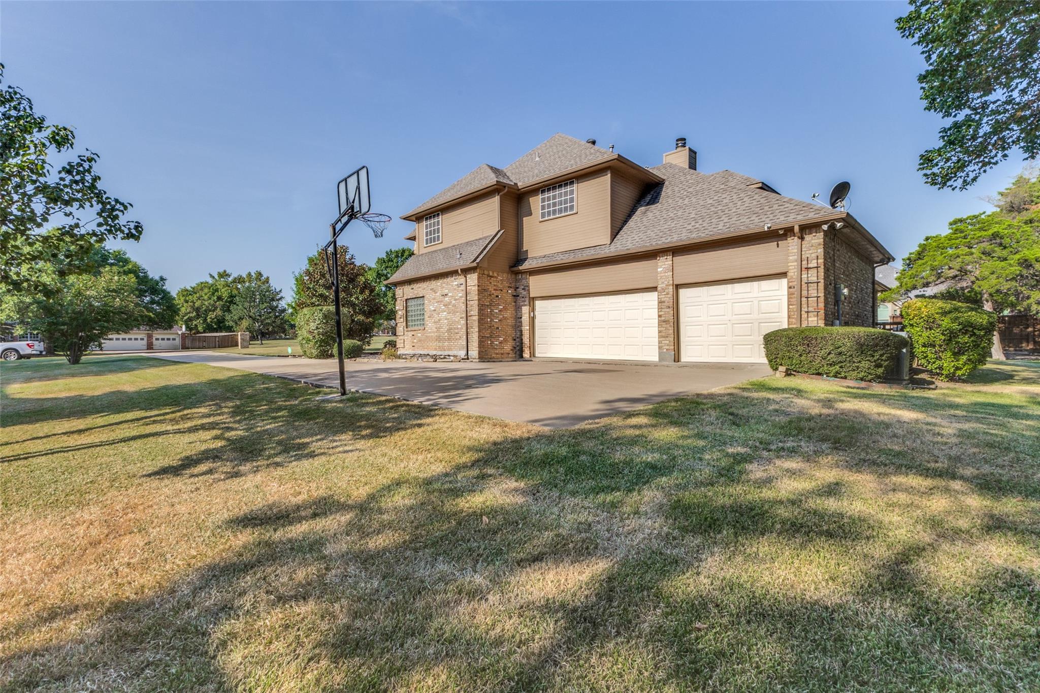 main property photo 24