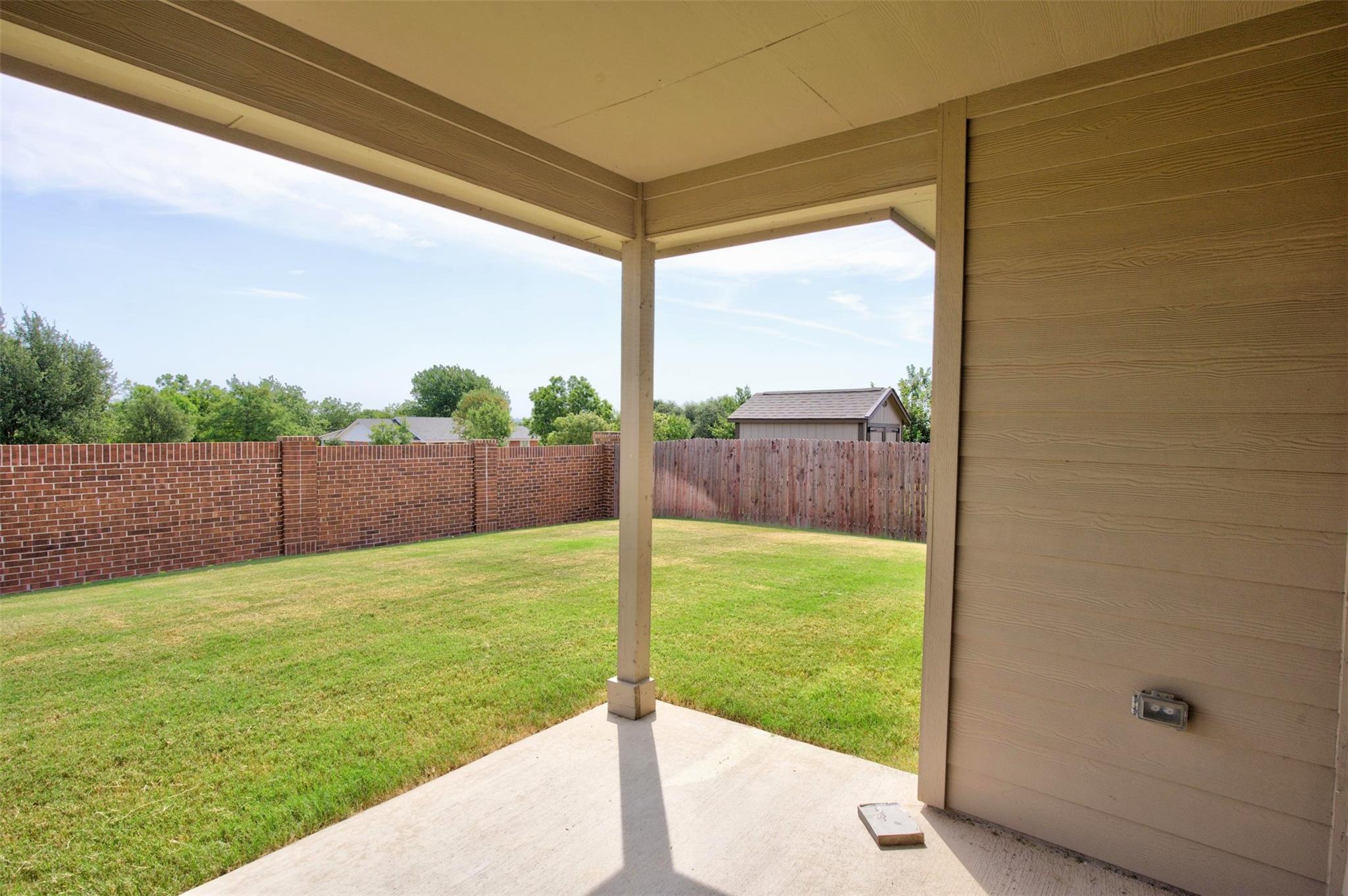 main property photo 10