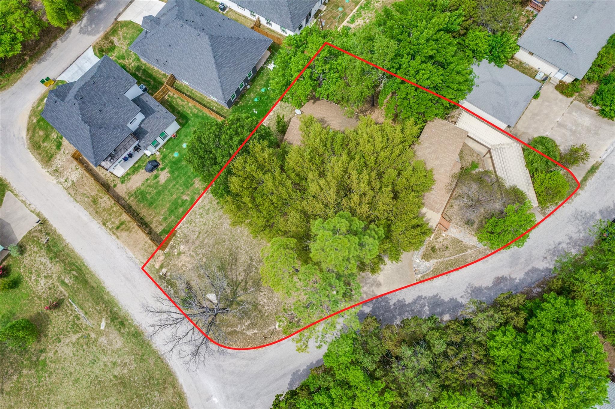 main property photo 11