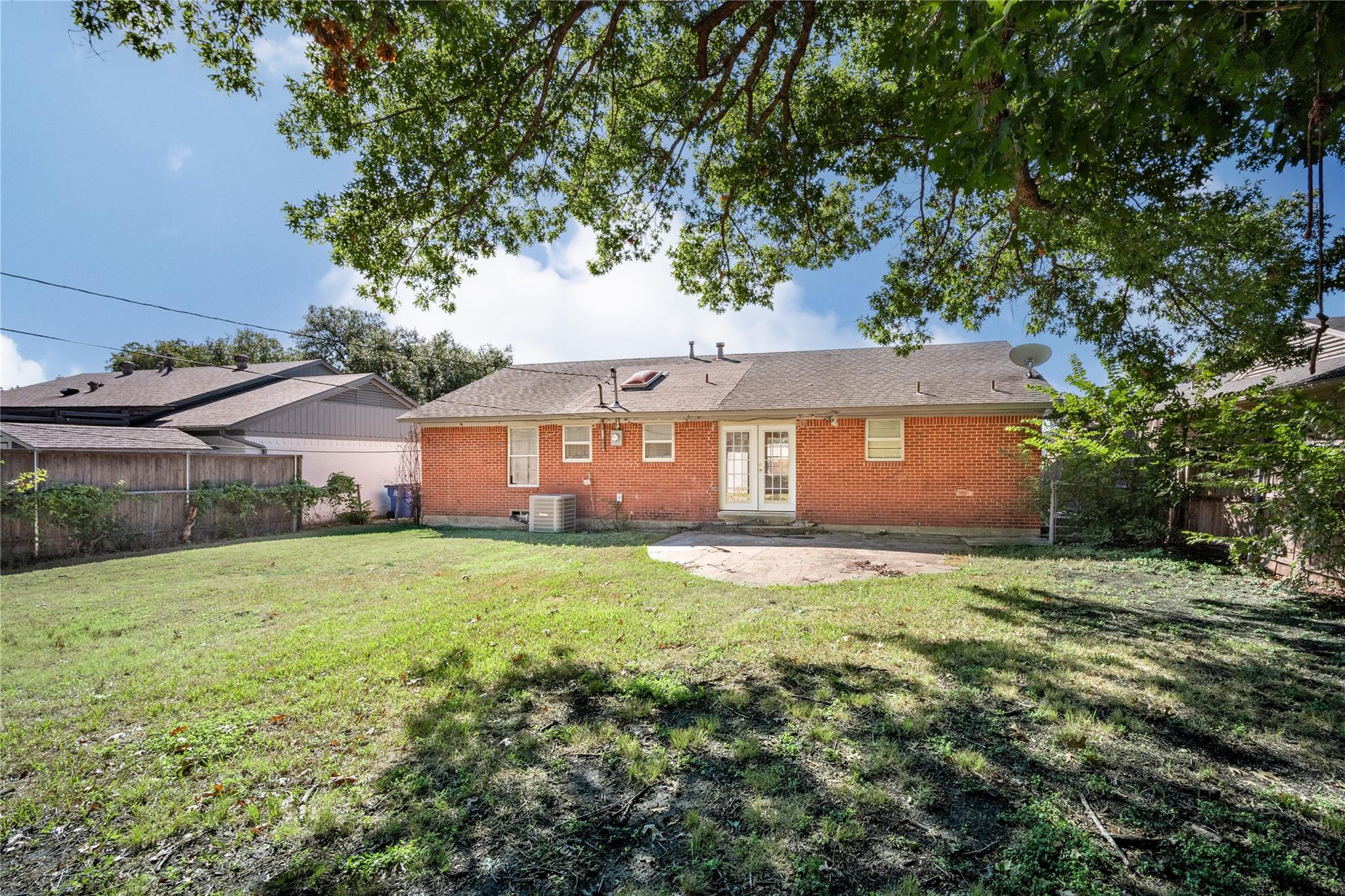main property photo 16