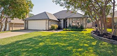 image of property with 3 Bed | 3 Bath | 2,495 Sqft