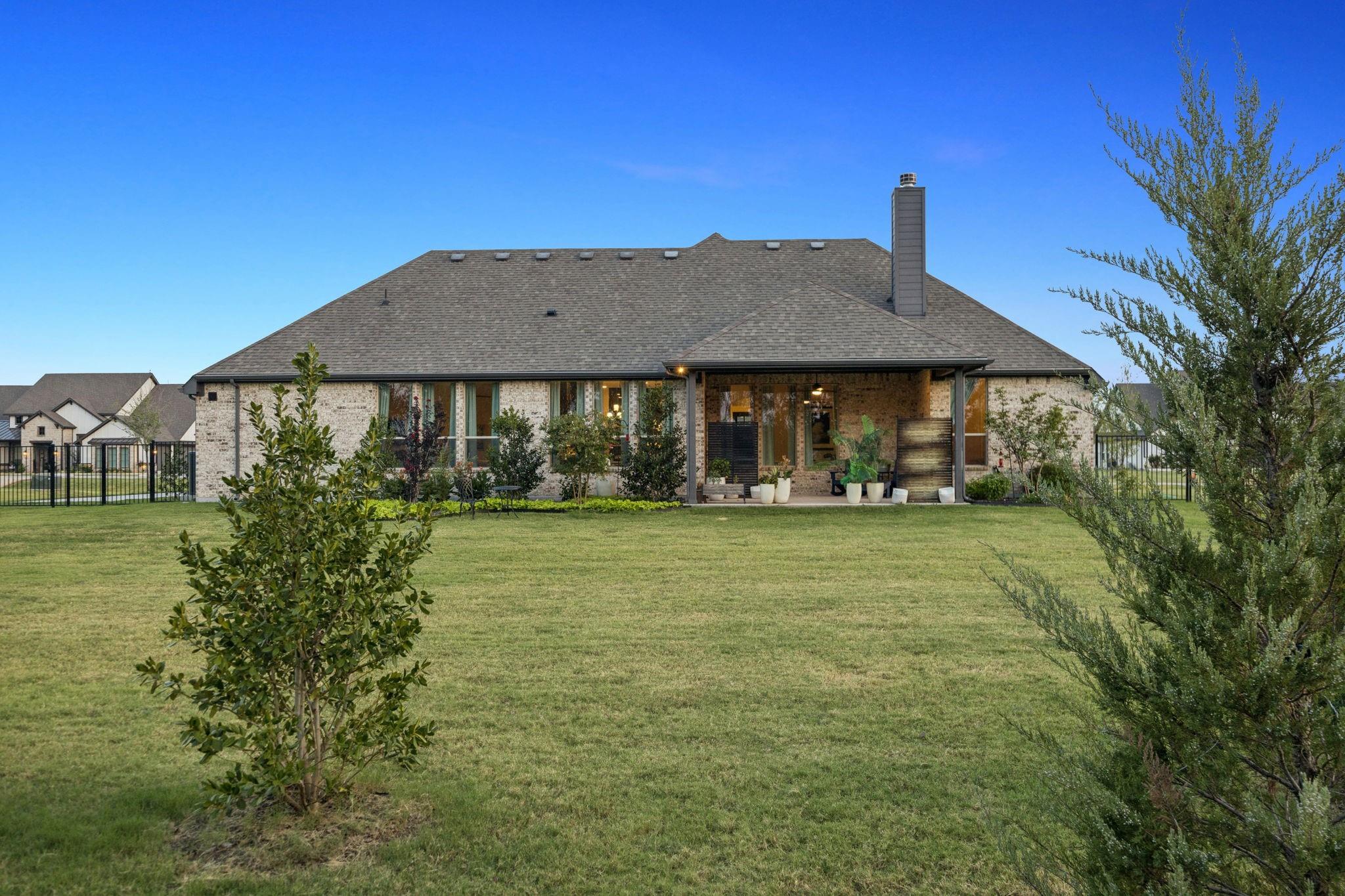 main property photo 4
