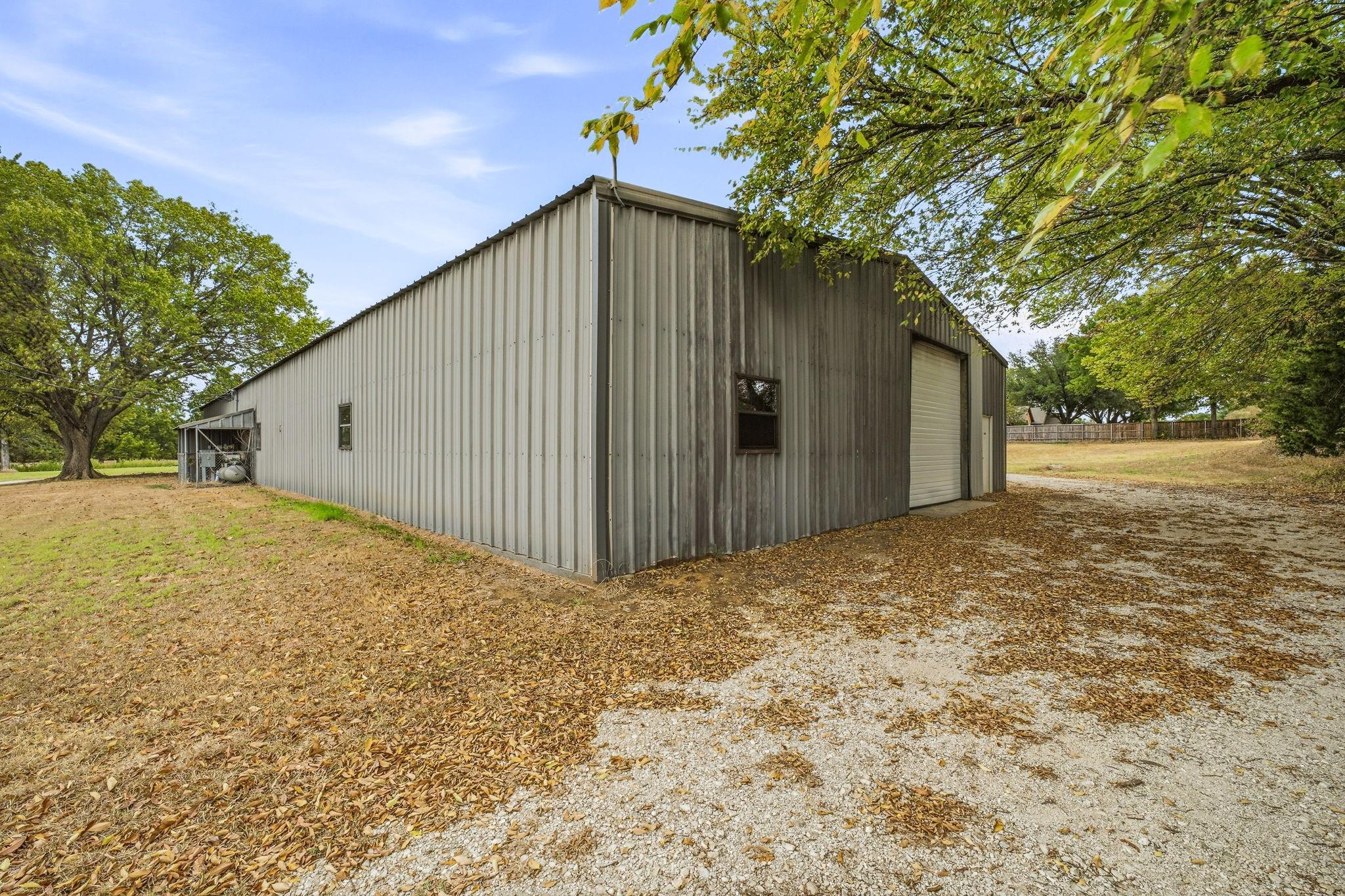 main property photo 6