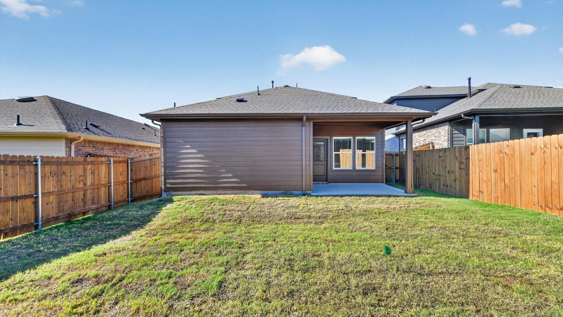 main property photo 31