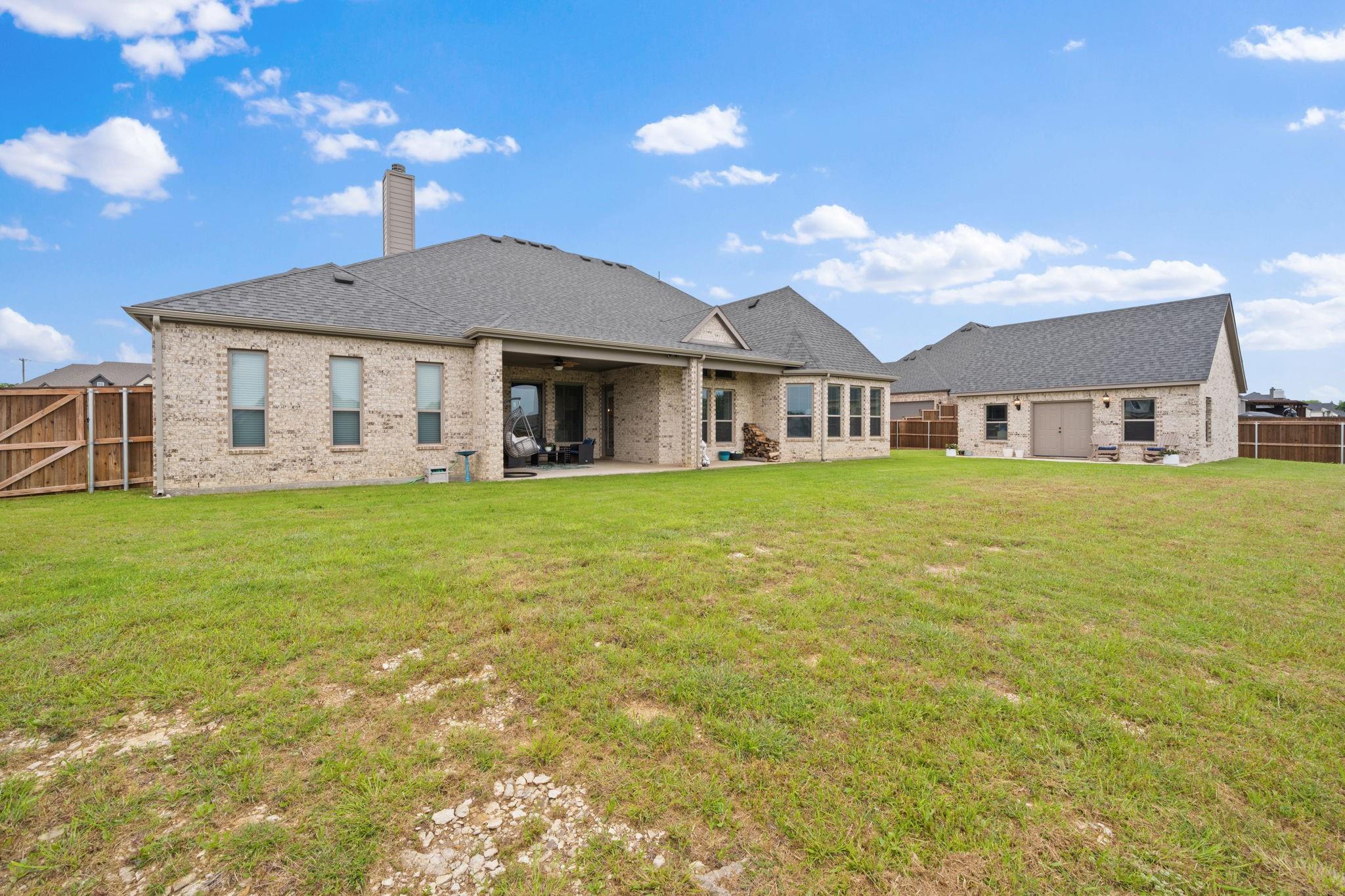 main property photo 31
