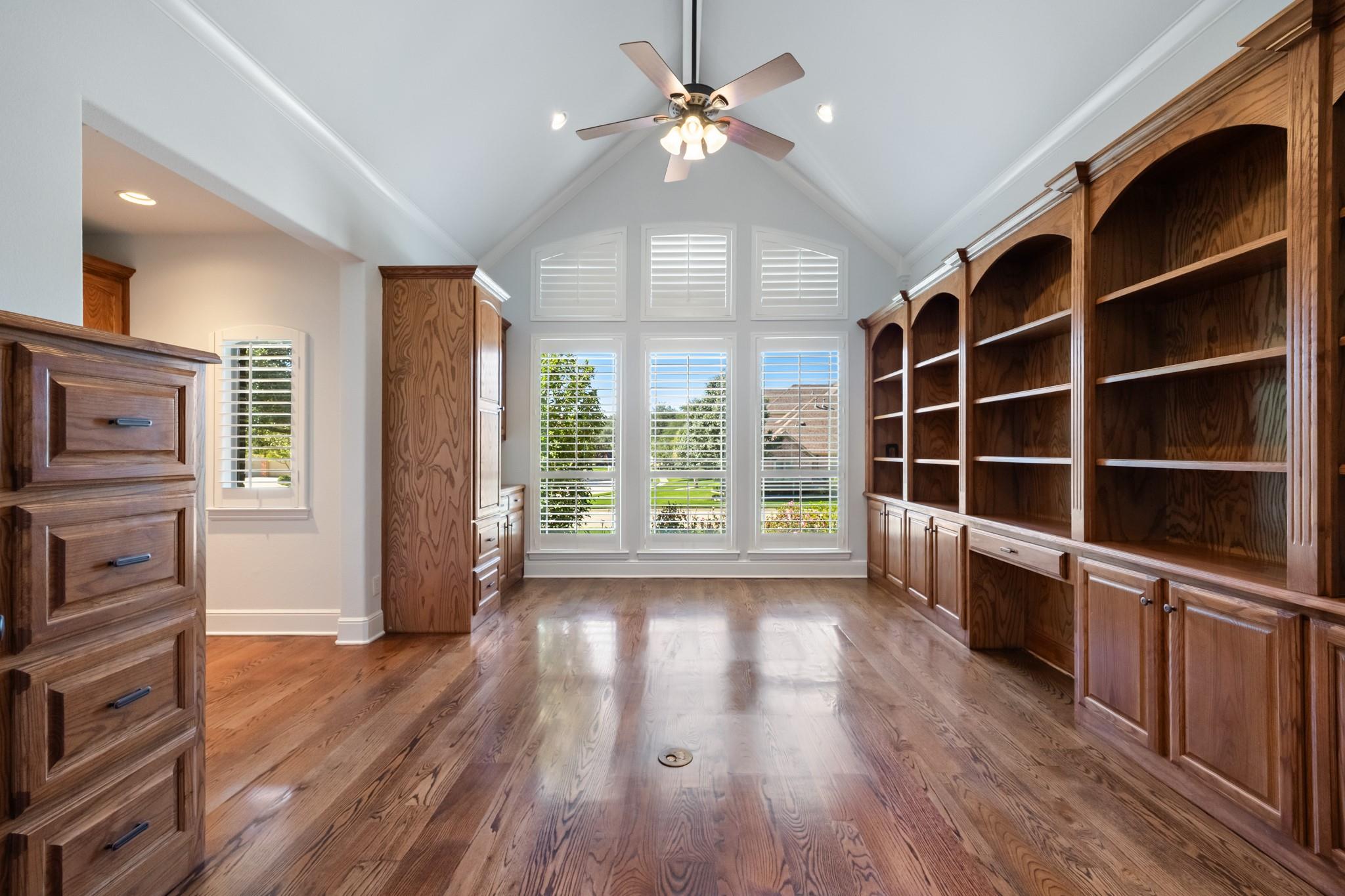 main property photo 13