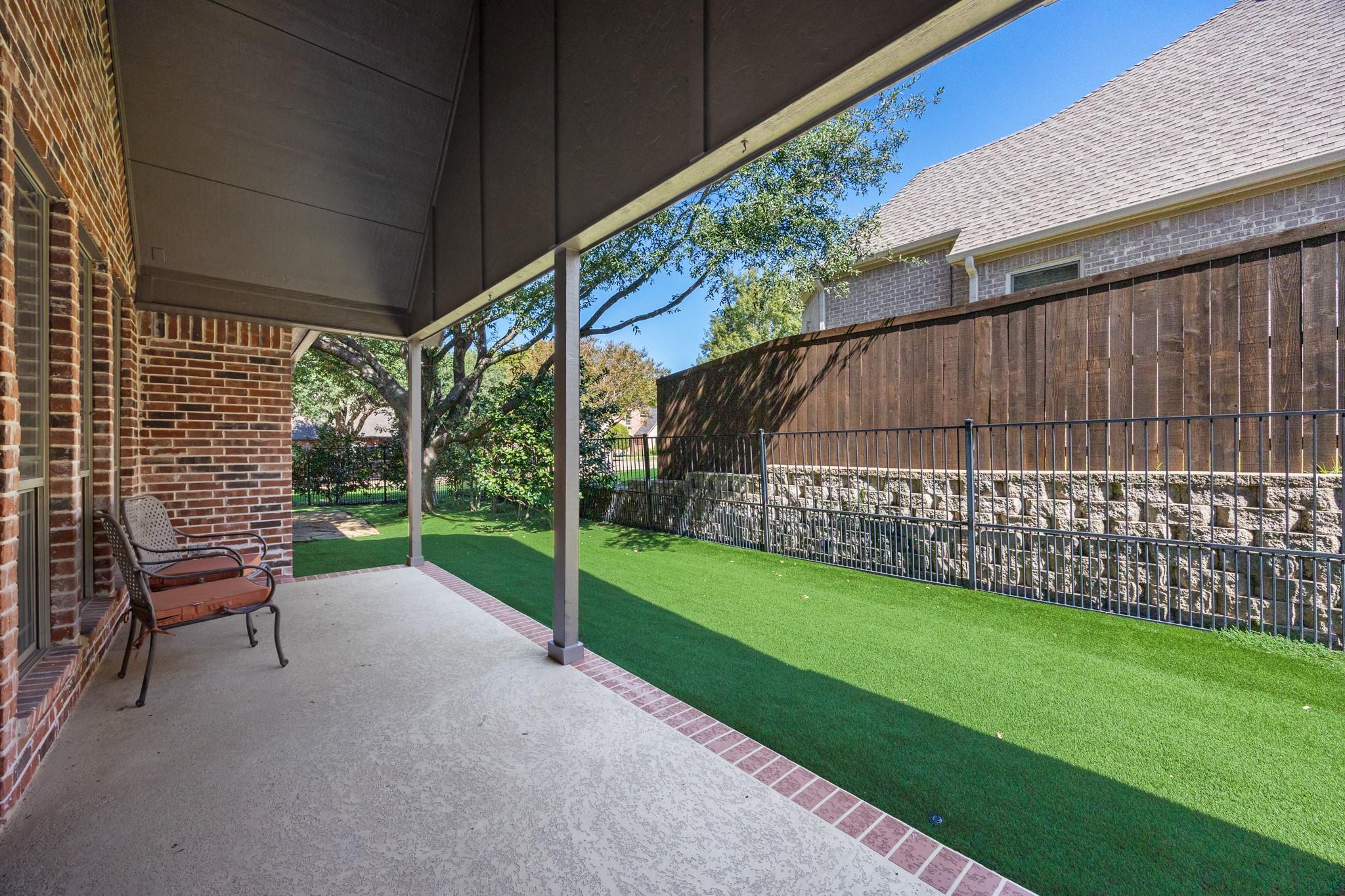 main property photo 29