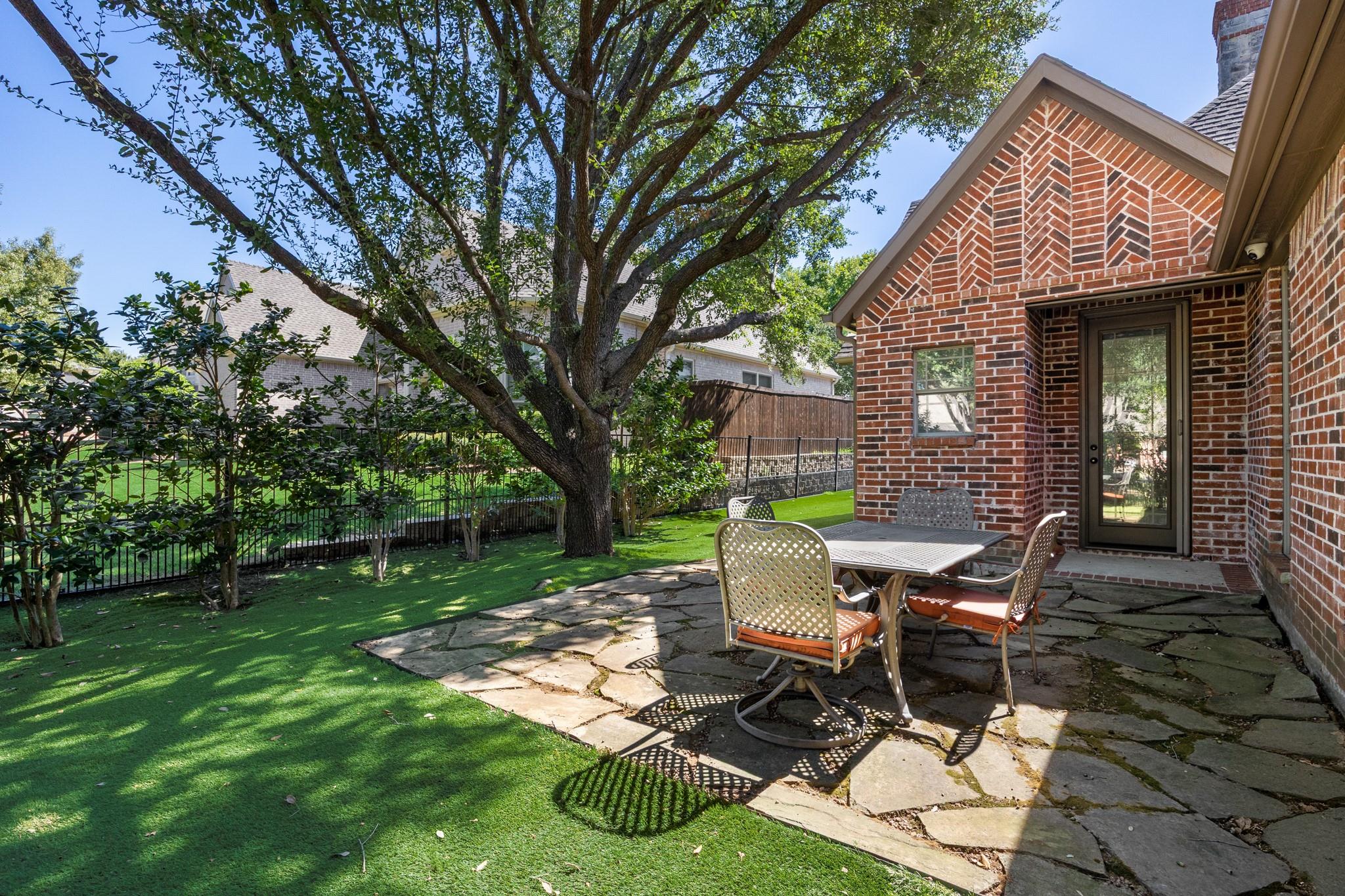 main property photo 32